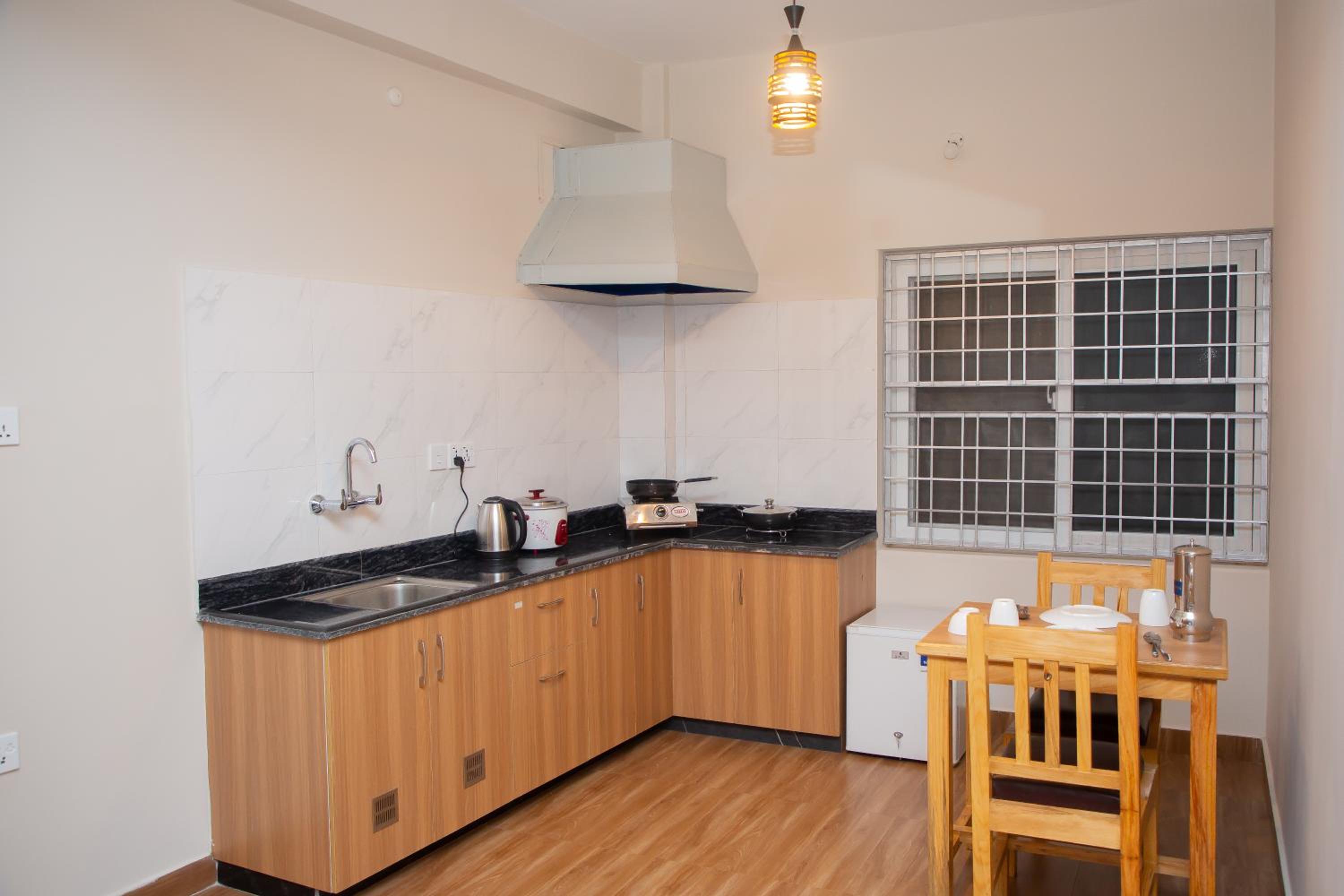 Lake Breeze Apartment