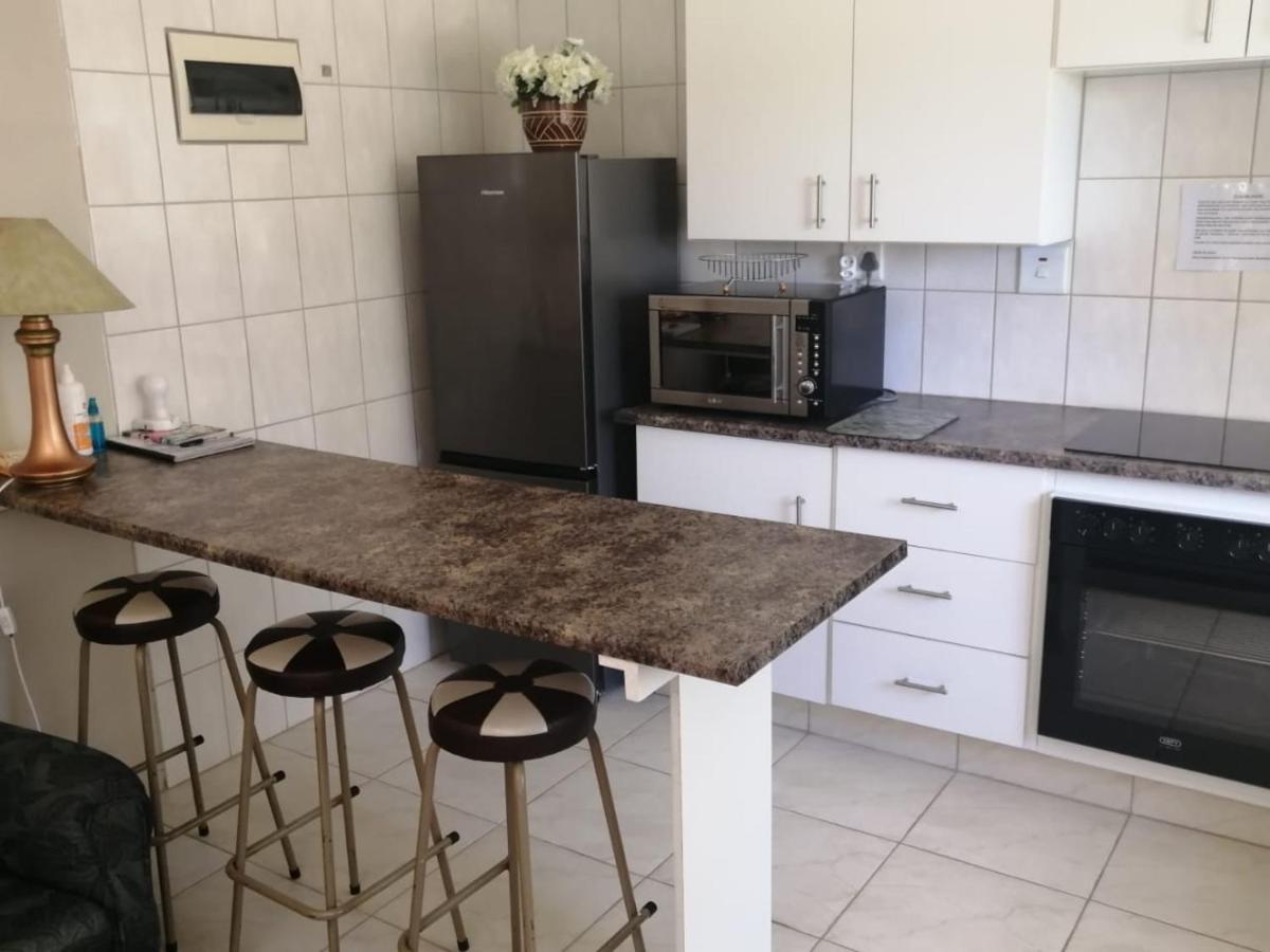 Hollywood Heights, Barrydale, photo 4 of 11