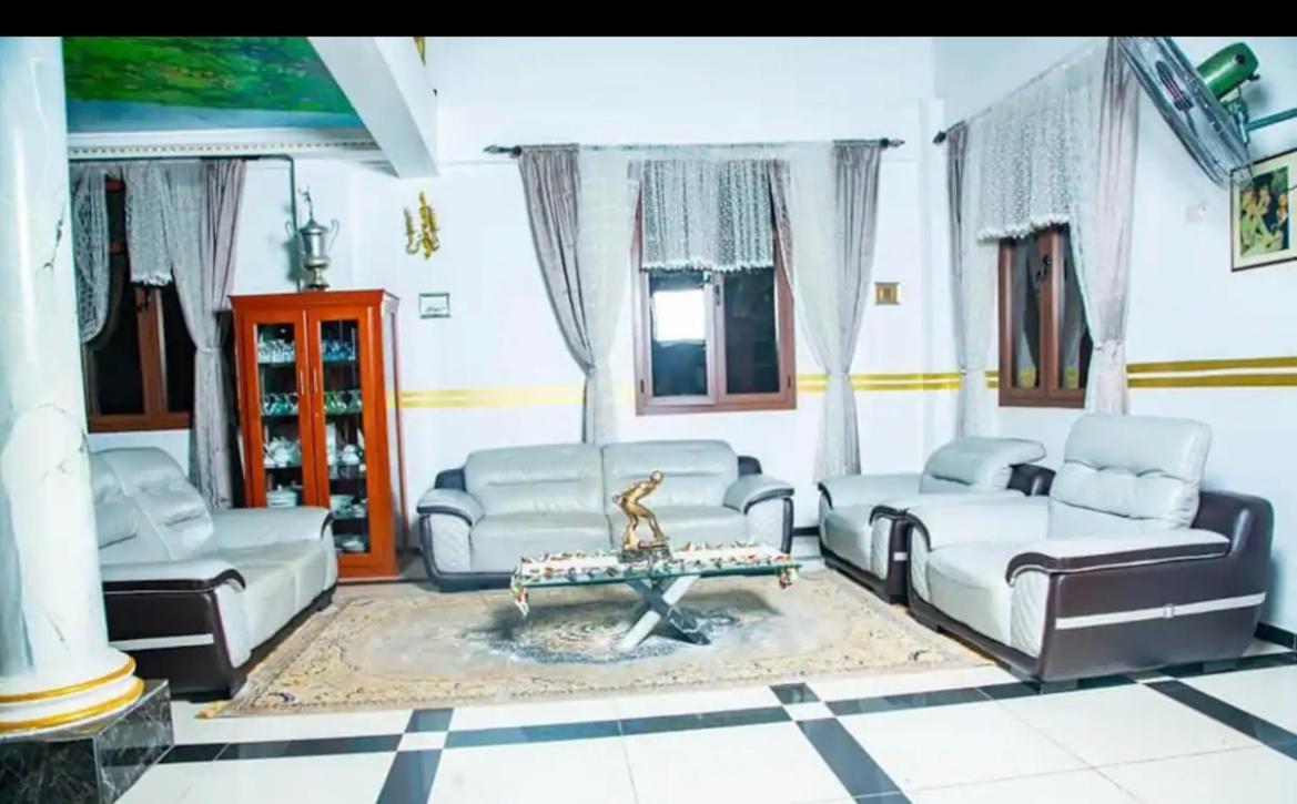 Maison Blanche Biteng