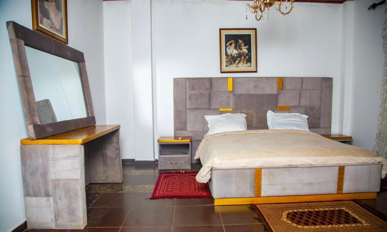 Maison Blanche Biteng