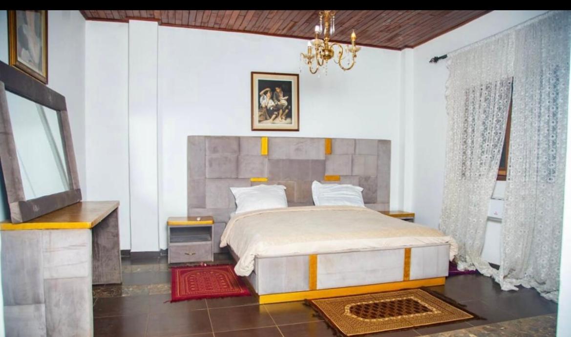 Maison Blanche Biteng
