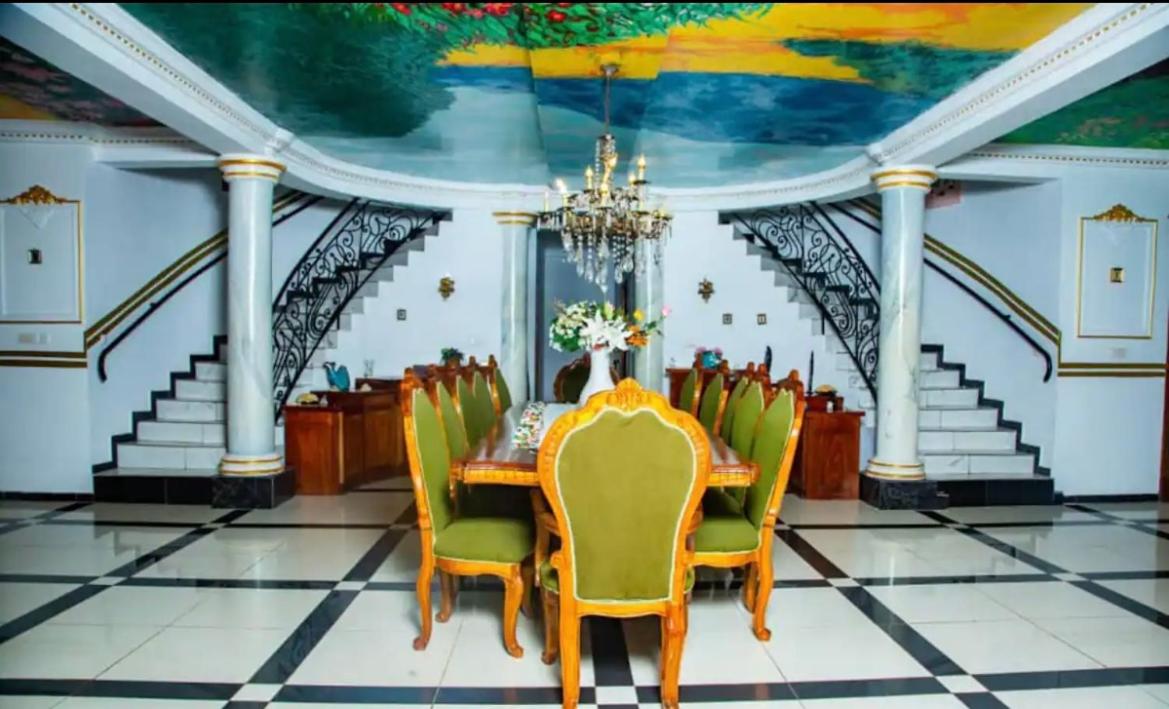 Maison Blanche Biteng