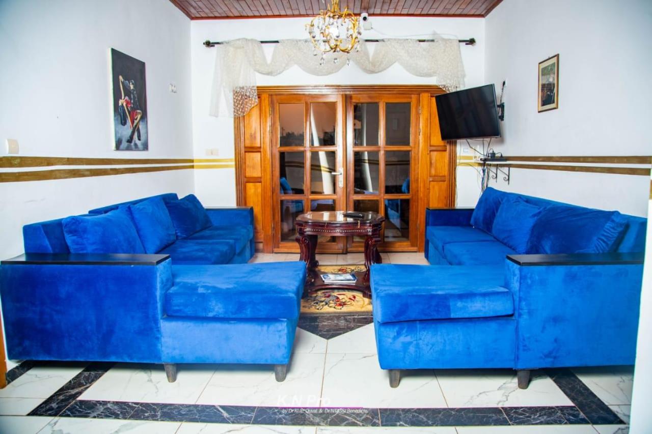 Maison Blanche Biteng
