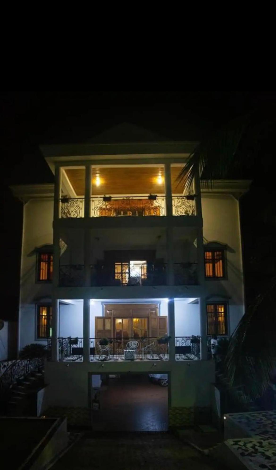 Maison Blanche Biteng