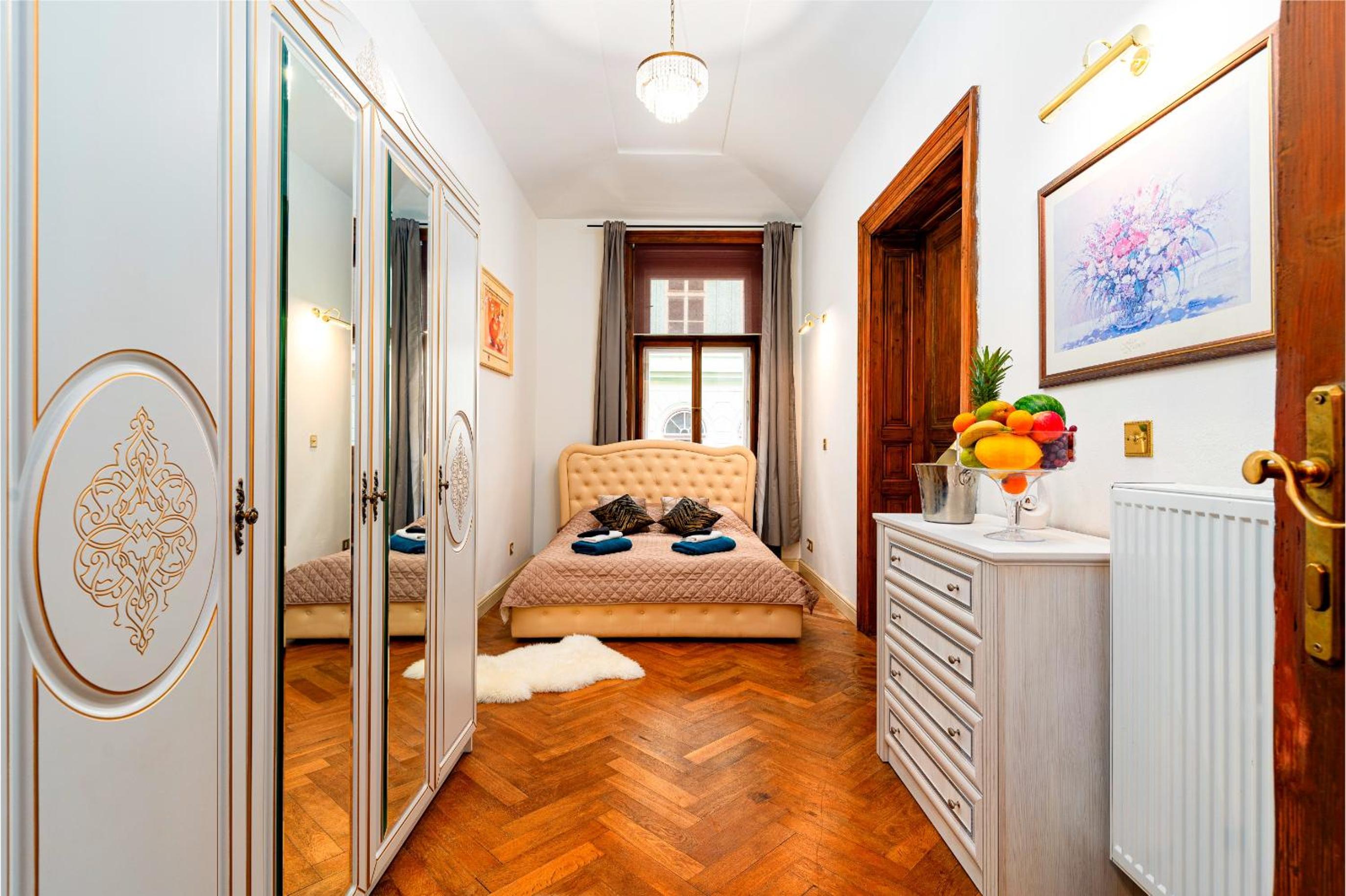 Imperial Deluxe Suite