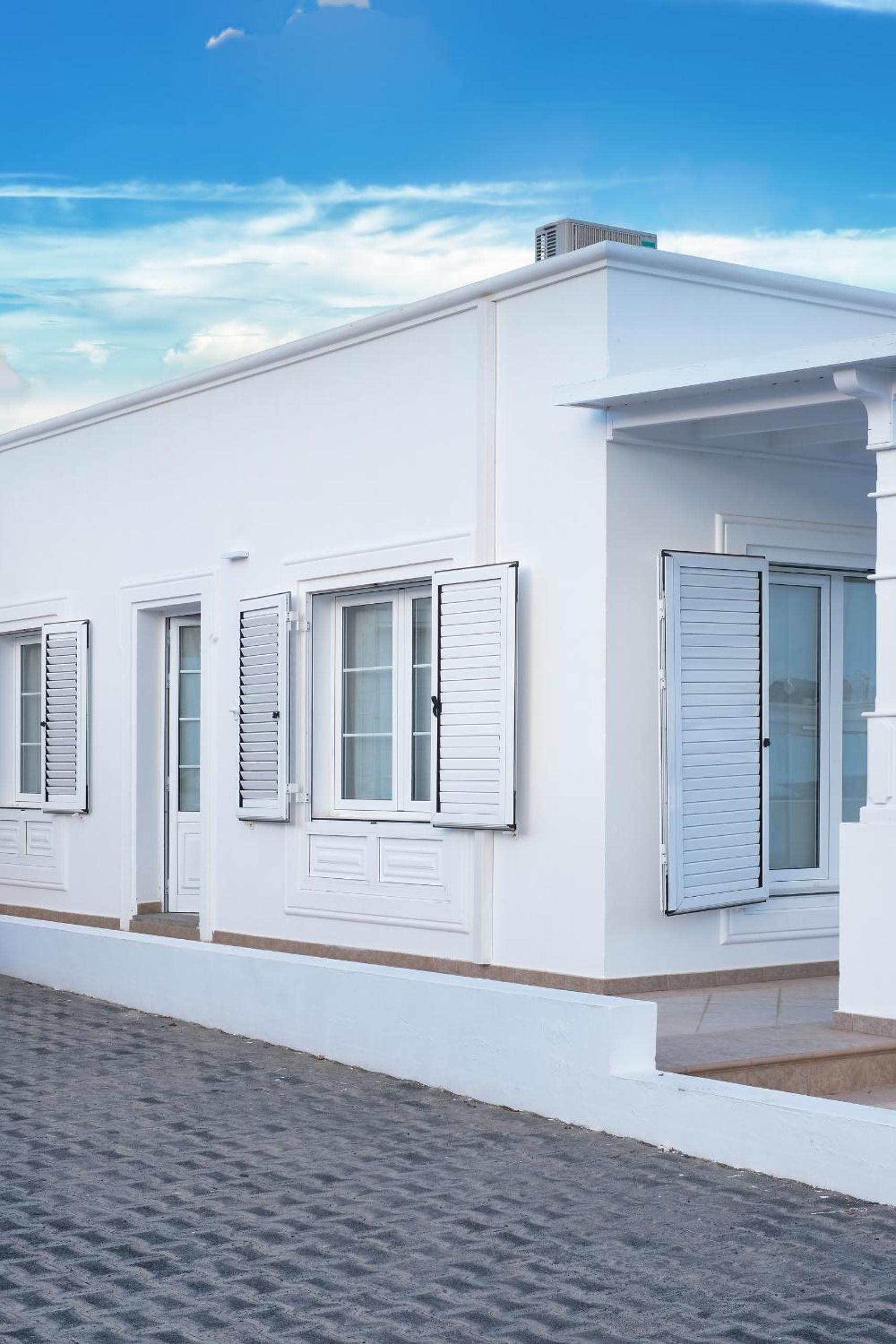 Mar Azul Puerto Calero - Private Pool and BBQ By Lanzarote Vacation Homes