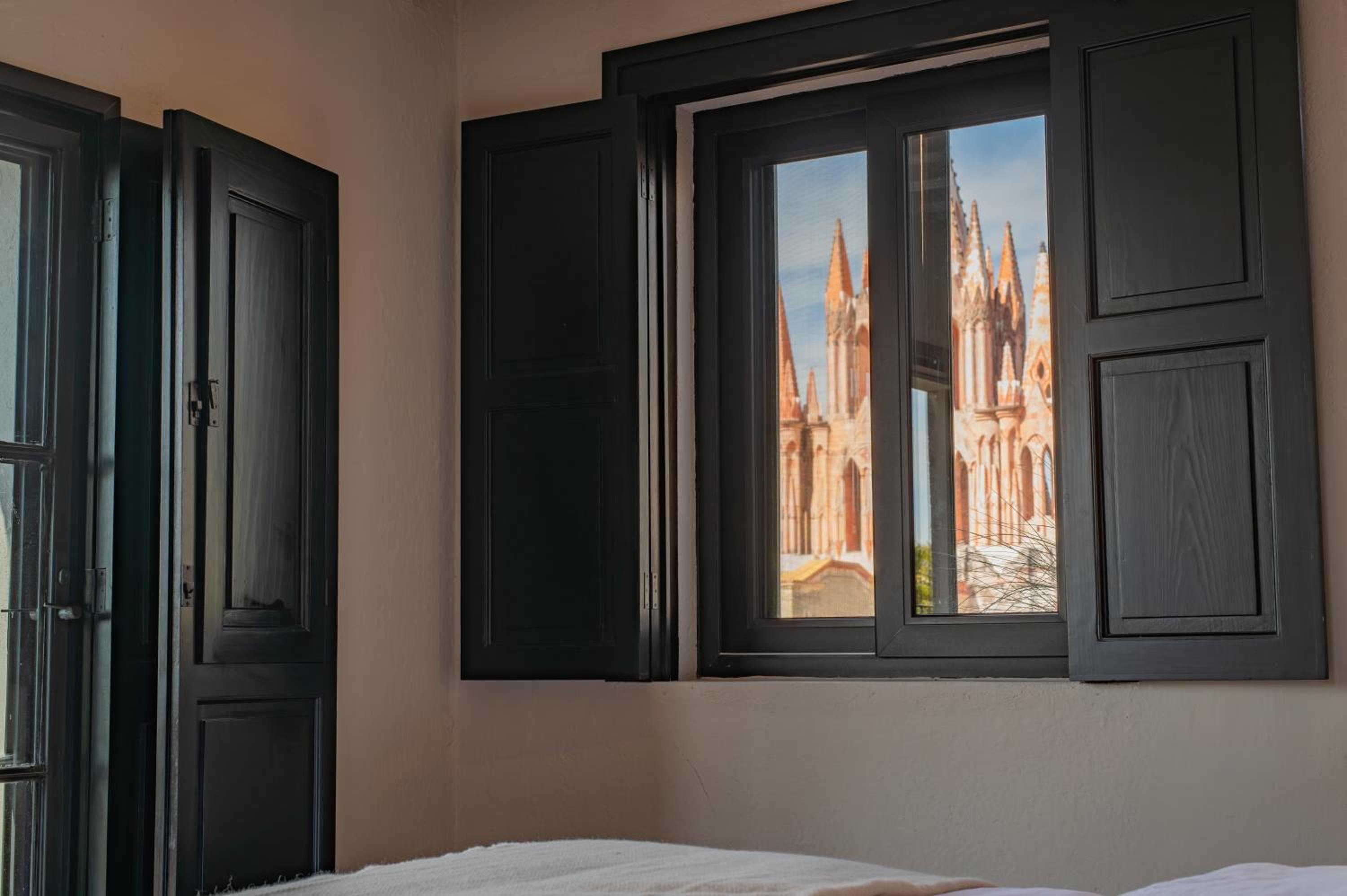 Suite de Lujo con Terraza Panorámica view 4