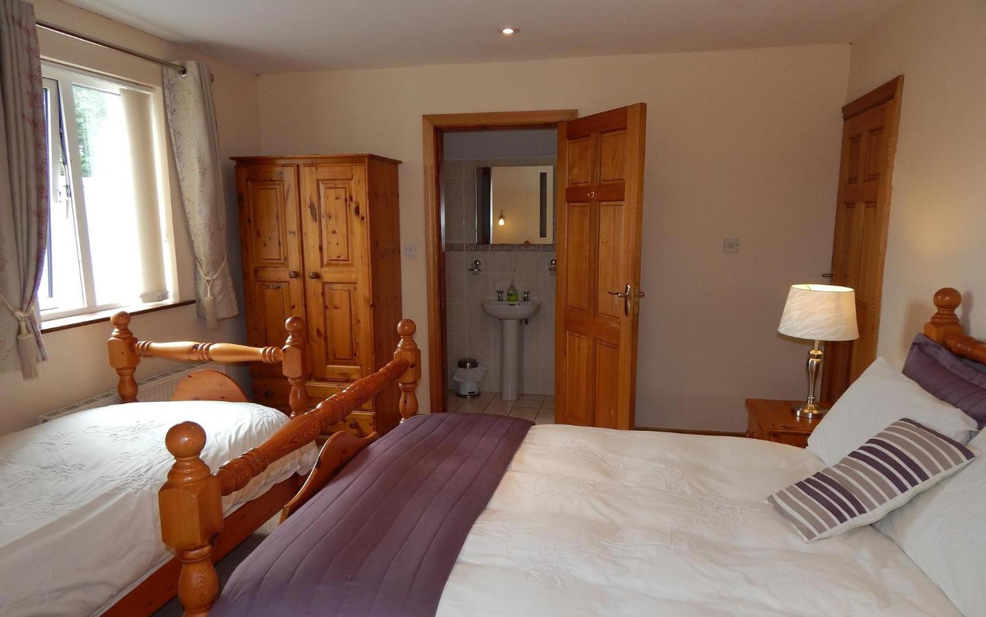 Ennis Vacations - Glencove - Property Image 10