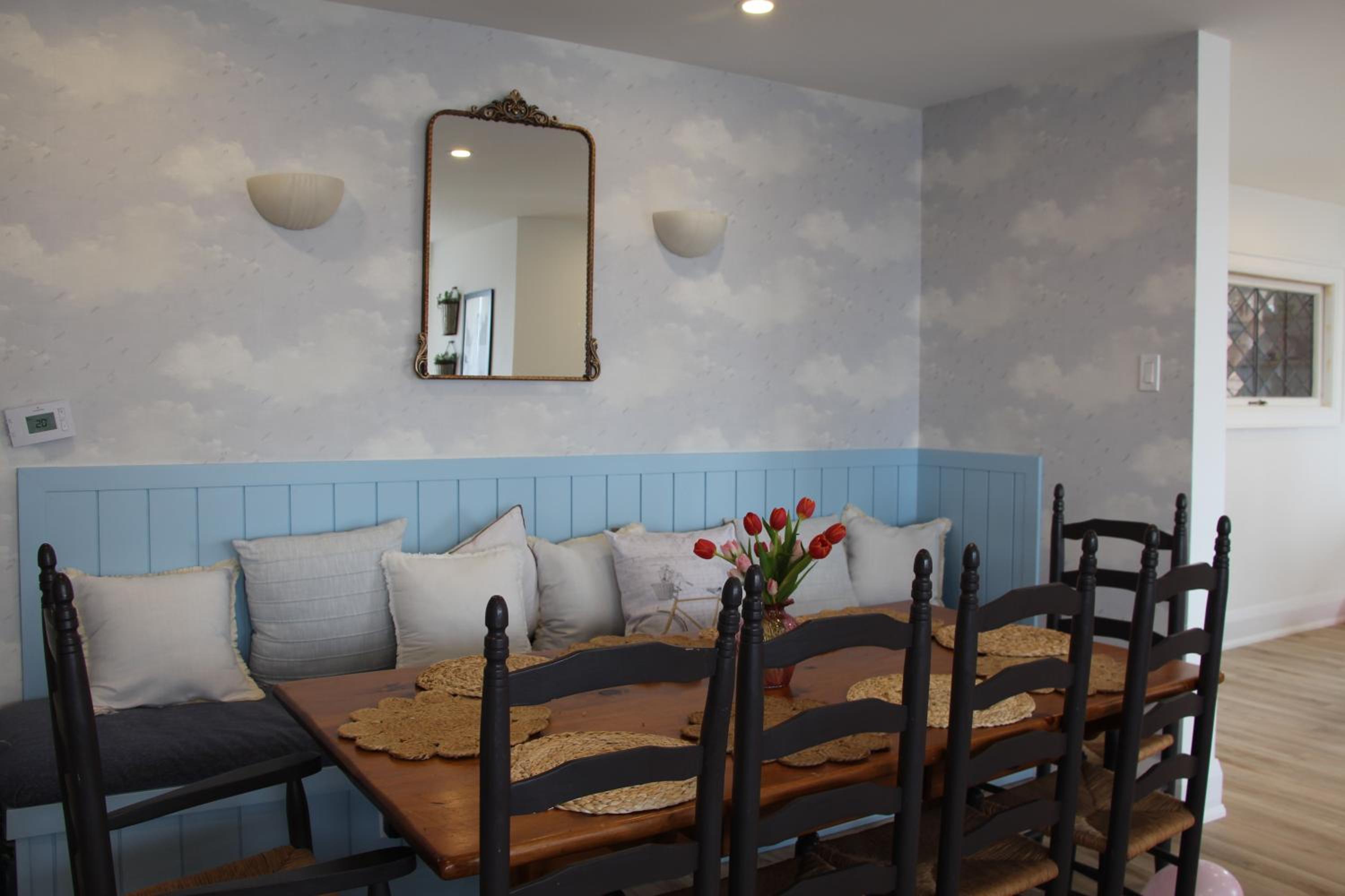 Belleville Vacations - Queen Suite with Private Ensuite at Fancie's PEC - Suite 1 - Property Image 10