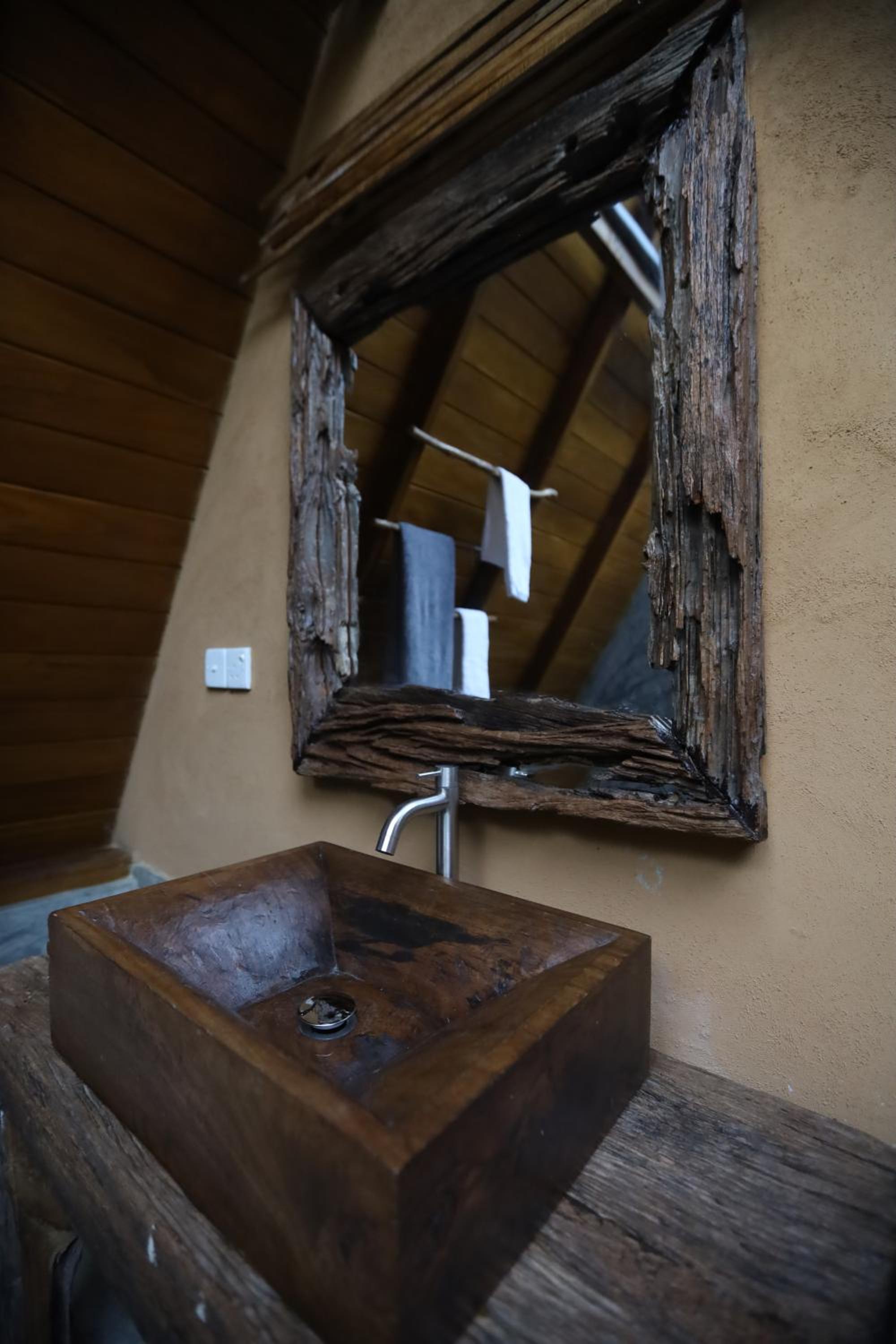 Cinnamon Paradise Nature Room