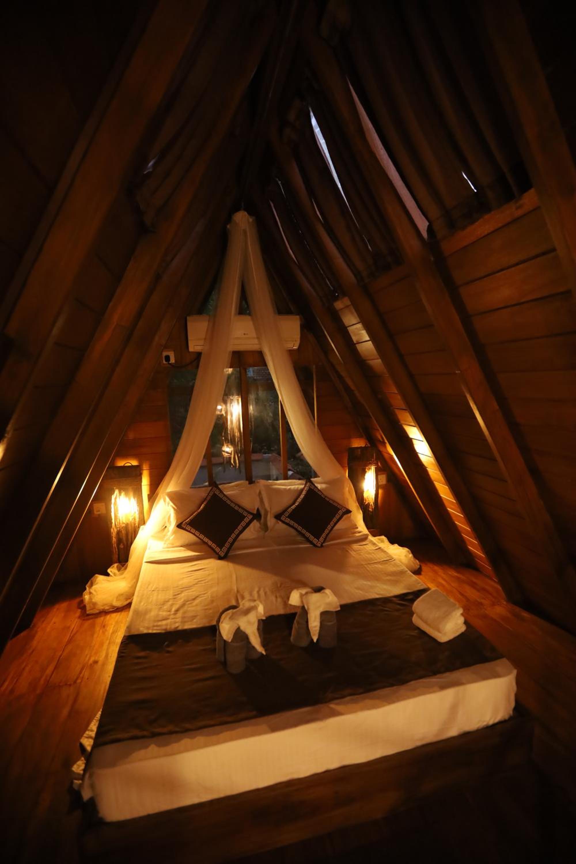 Cinnamon Paradise Nature Room