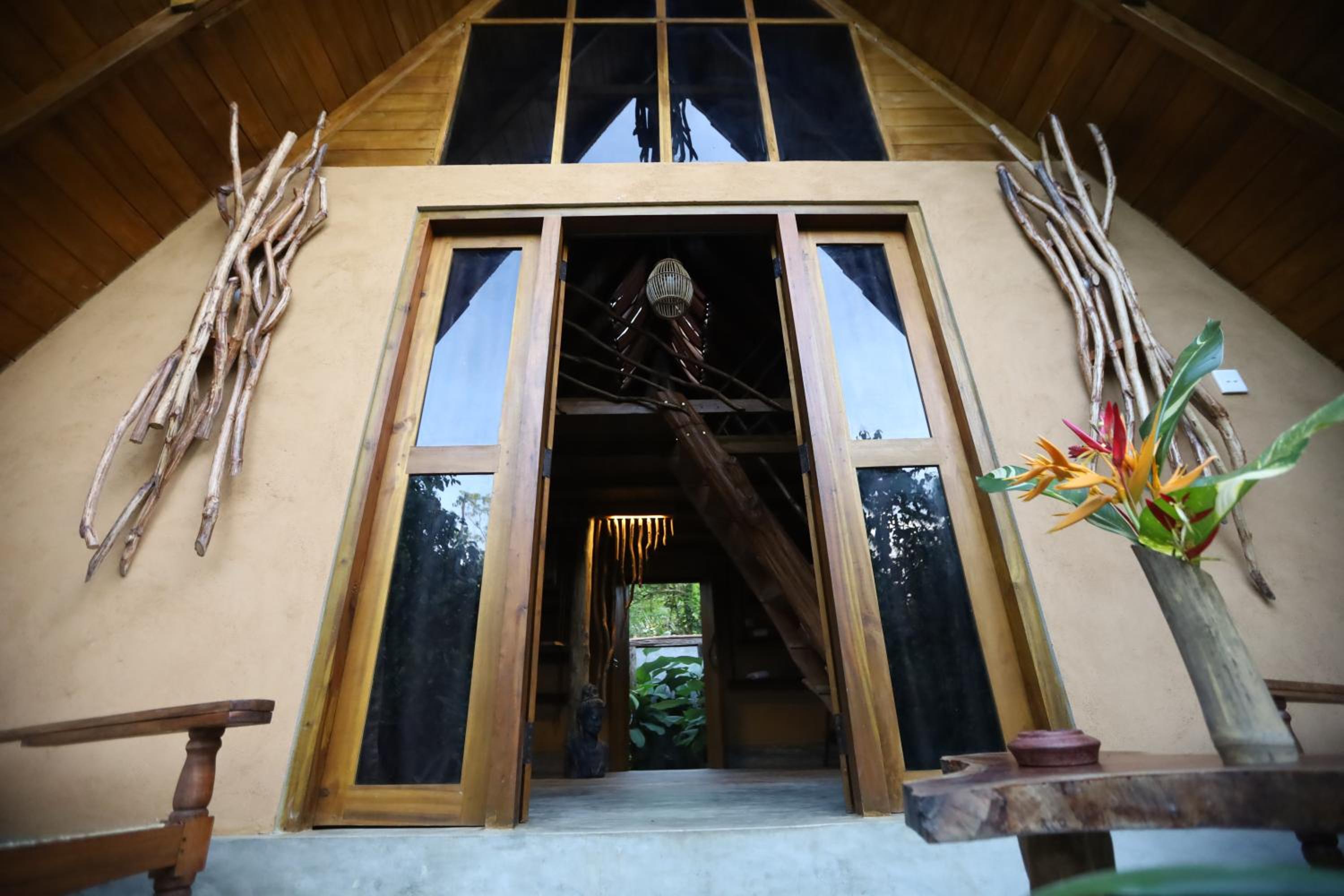 Cinnamon Paradise Nature Room