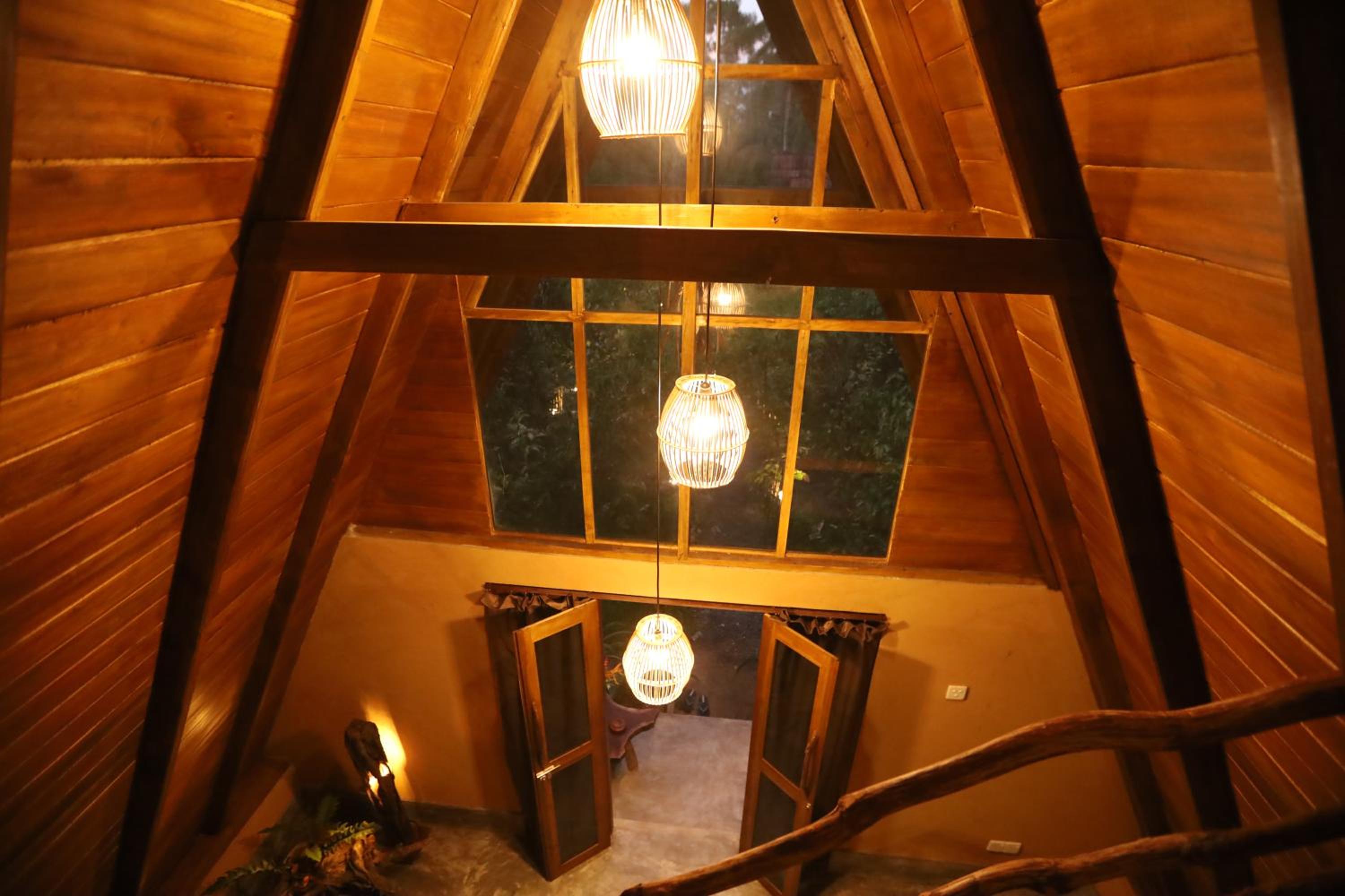 Cinnamon Paradise Nature Room