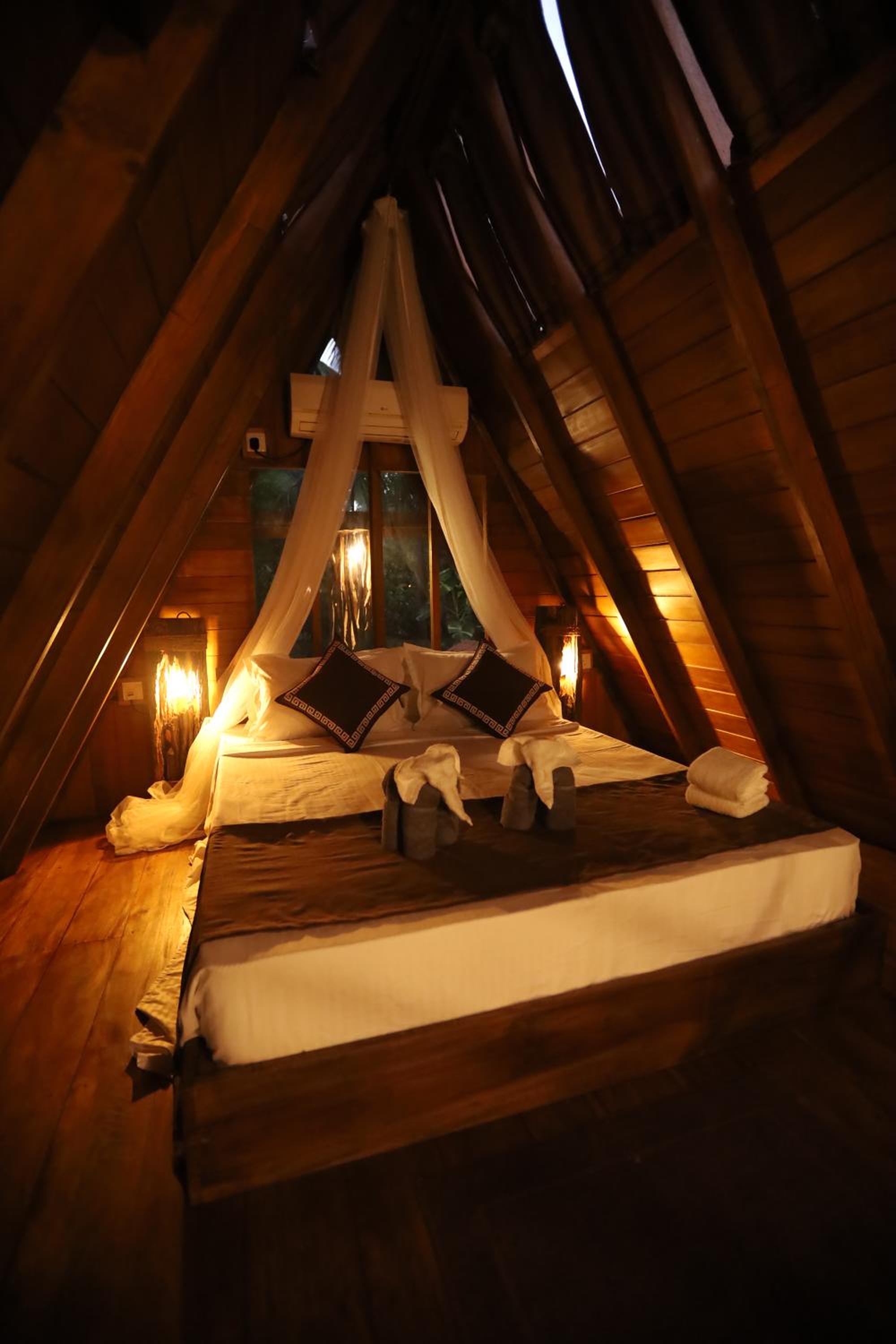 Cinnamon Paradise Nature Room