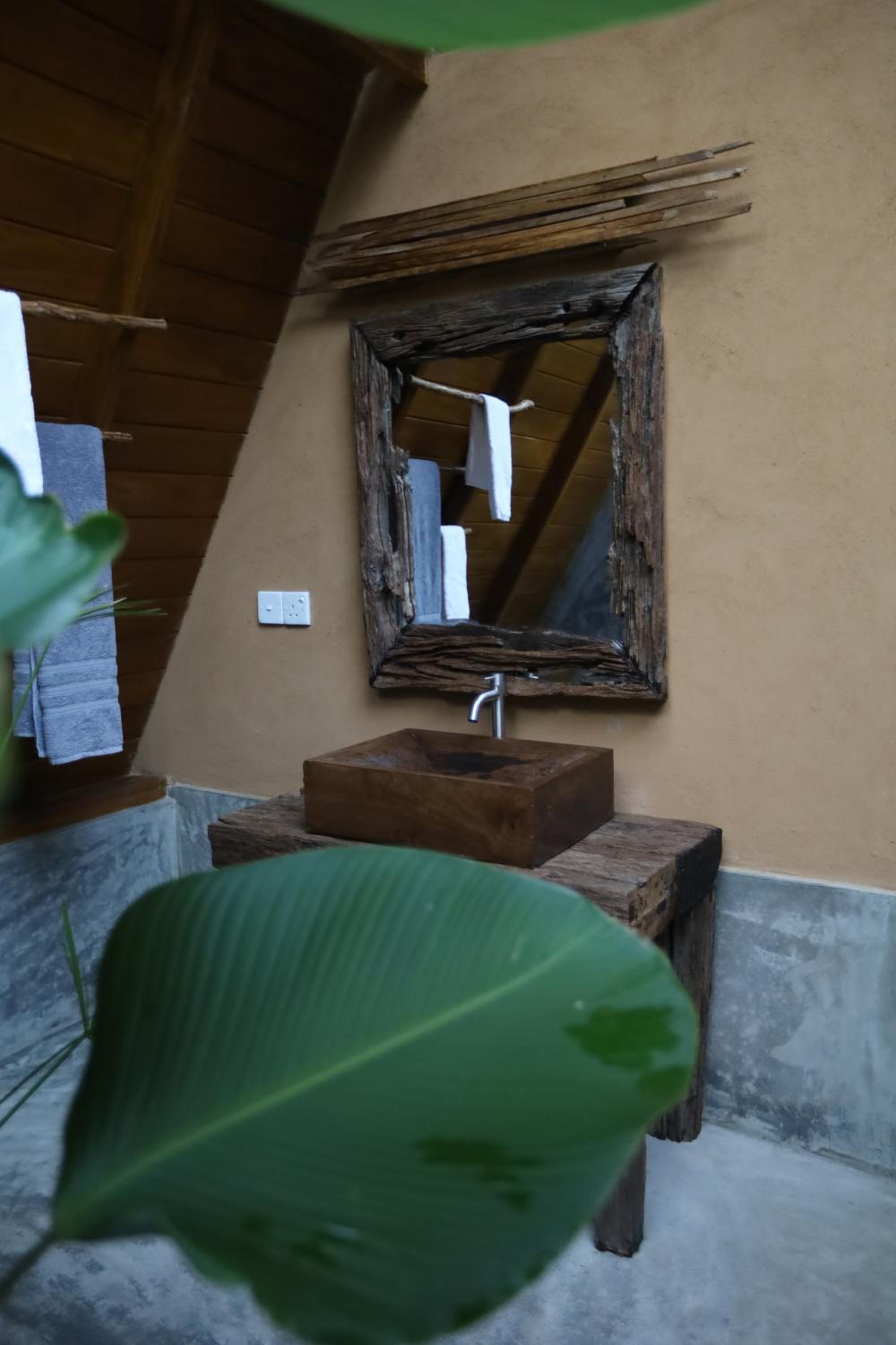 Cinnamon Paradise Nature Room