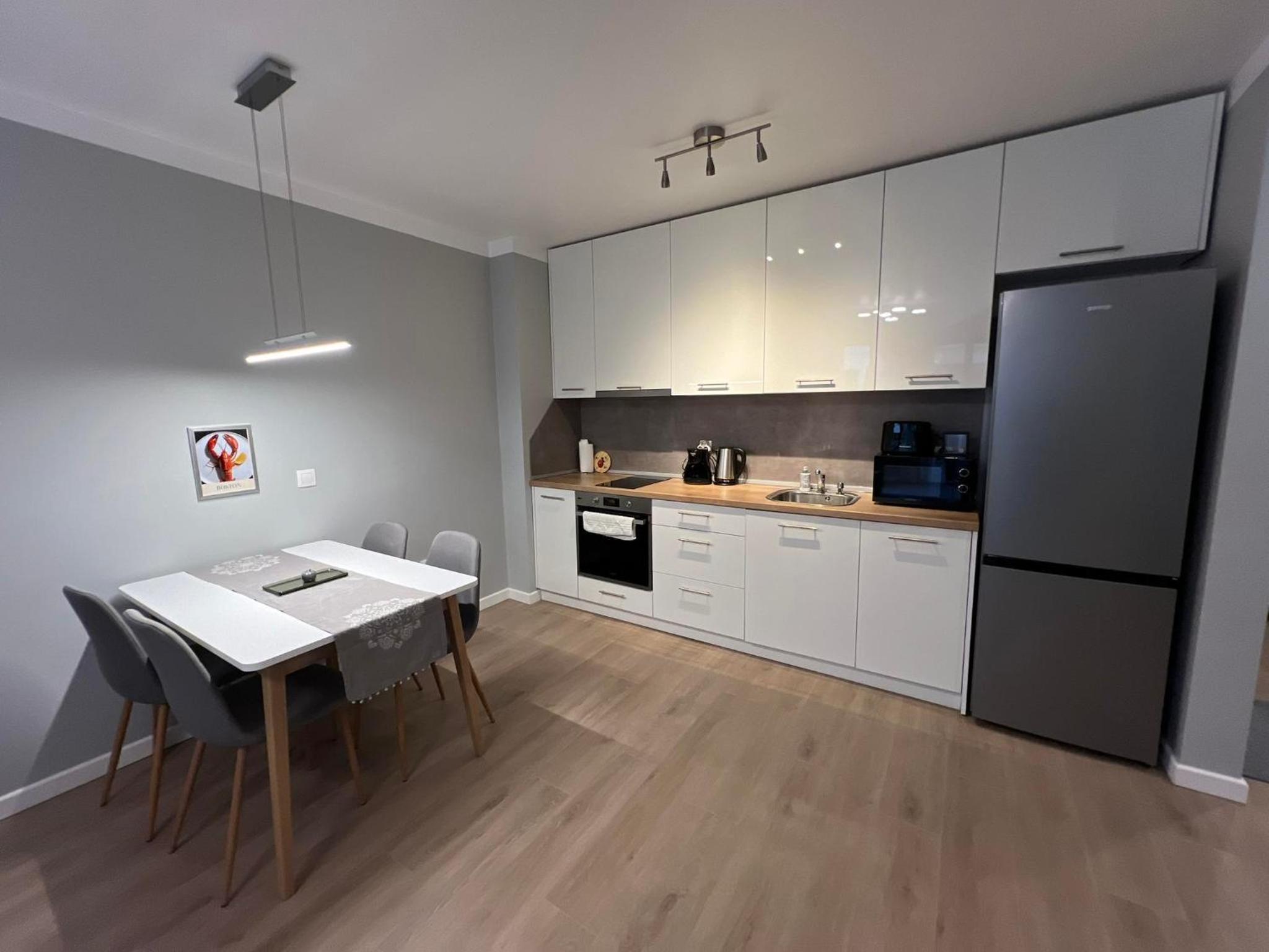 Boston Cozy Elegant Family Apt w Parking Near NSA