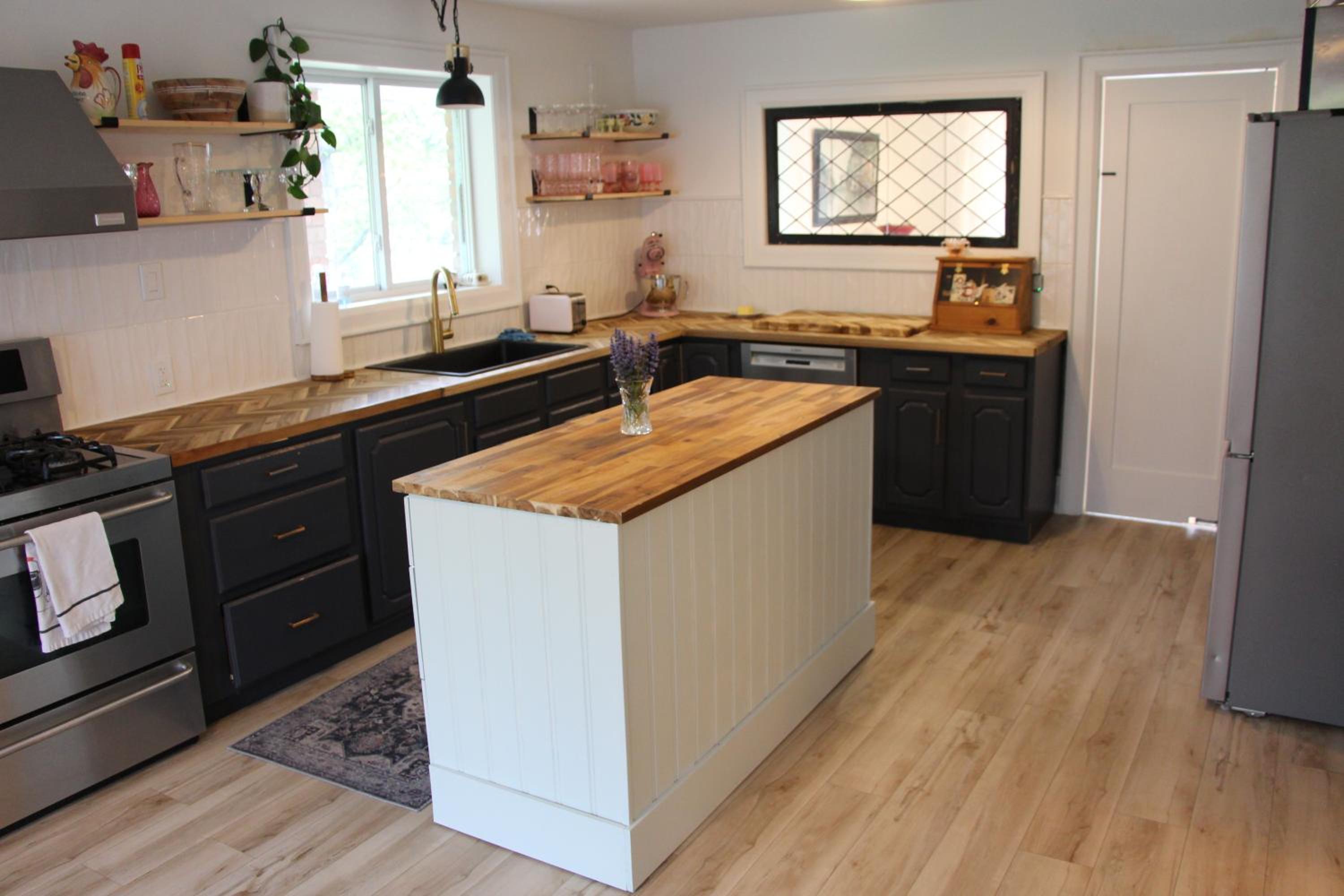 Belleville Vacations - Waterfront Boutique Accommodation in PEC - Suite 3 - Property Image 19