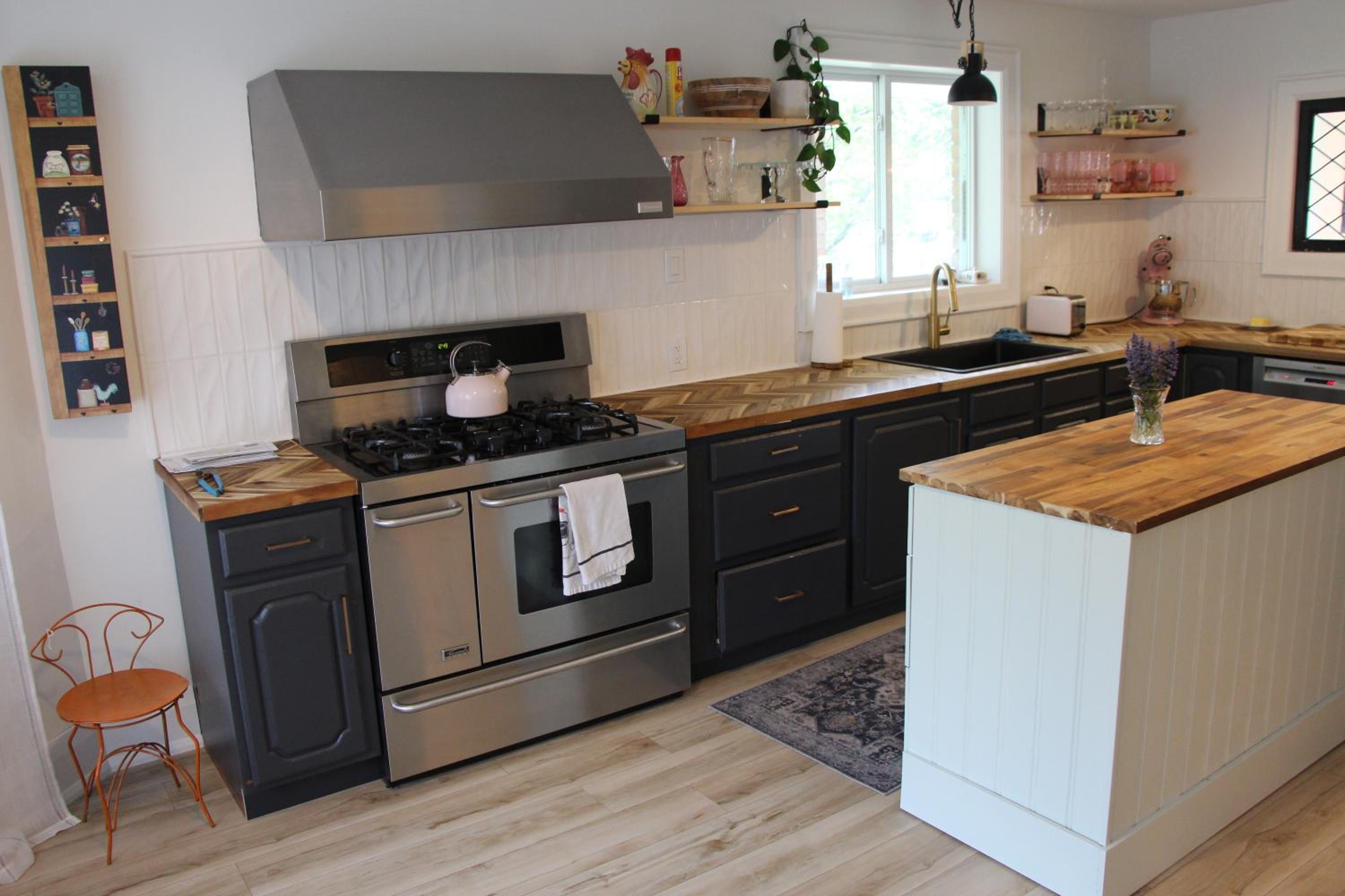 Belleville Vacations - Waterfront Boutique Accommodation in PEC - Suite 3 - Property Image 1