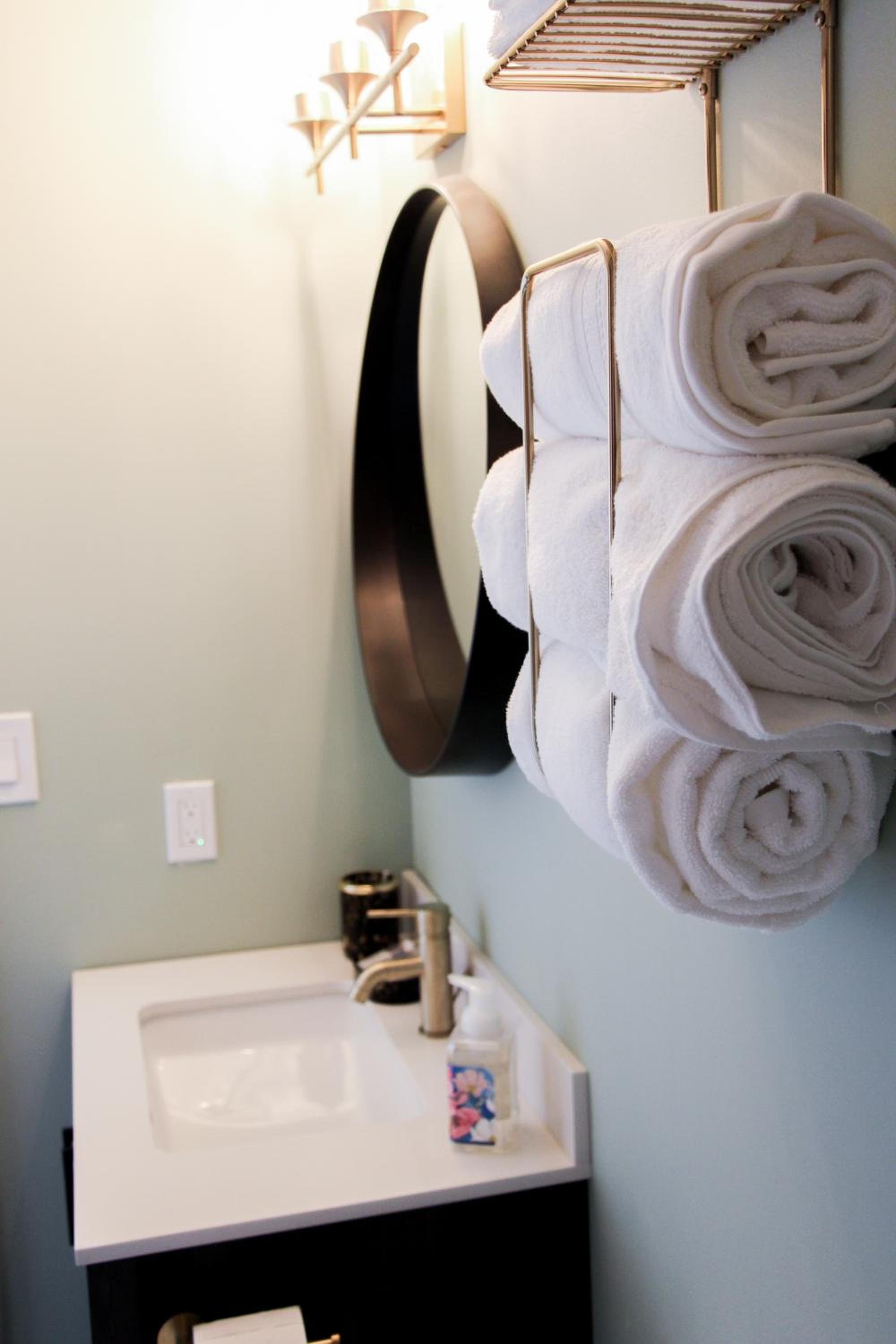 Belleville Vacations - Waterfront Boutique Accommodation in PEC - Suite 3 - Property Image 4