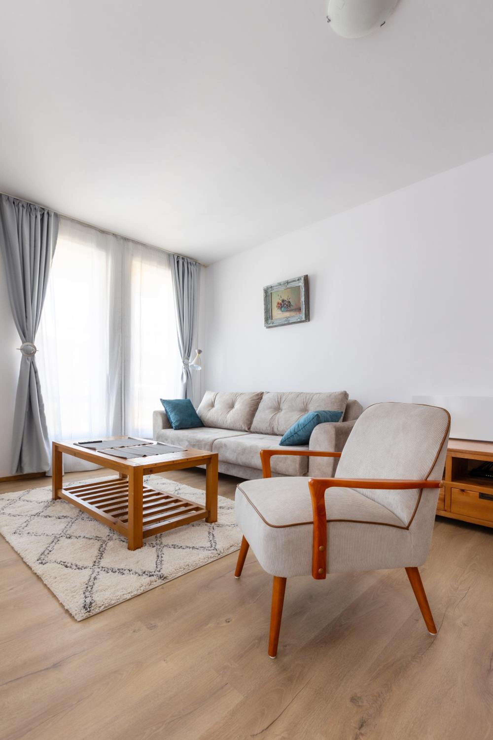 Light One Bed Flat next to the Ski Lift