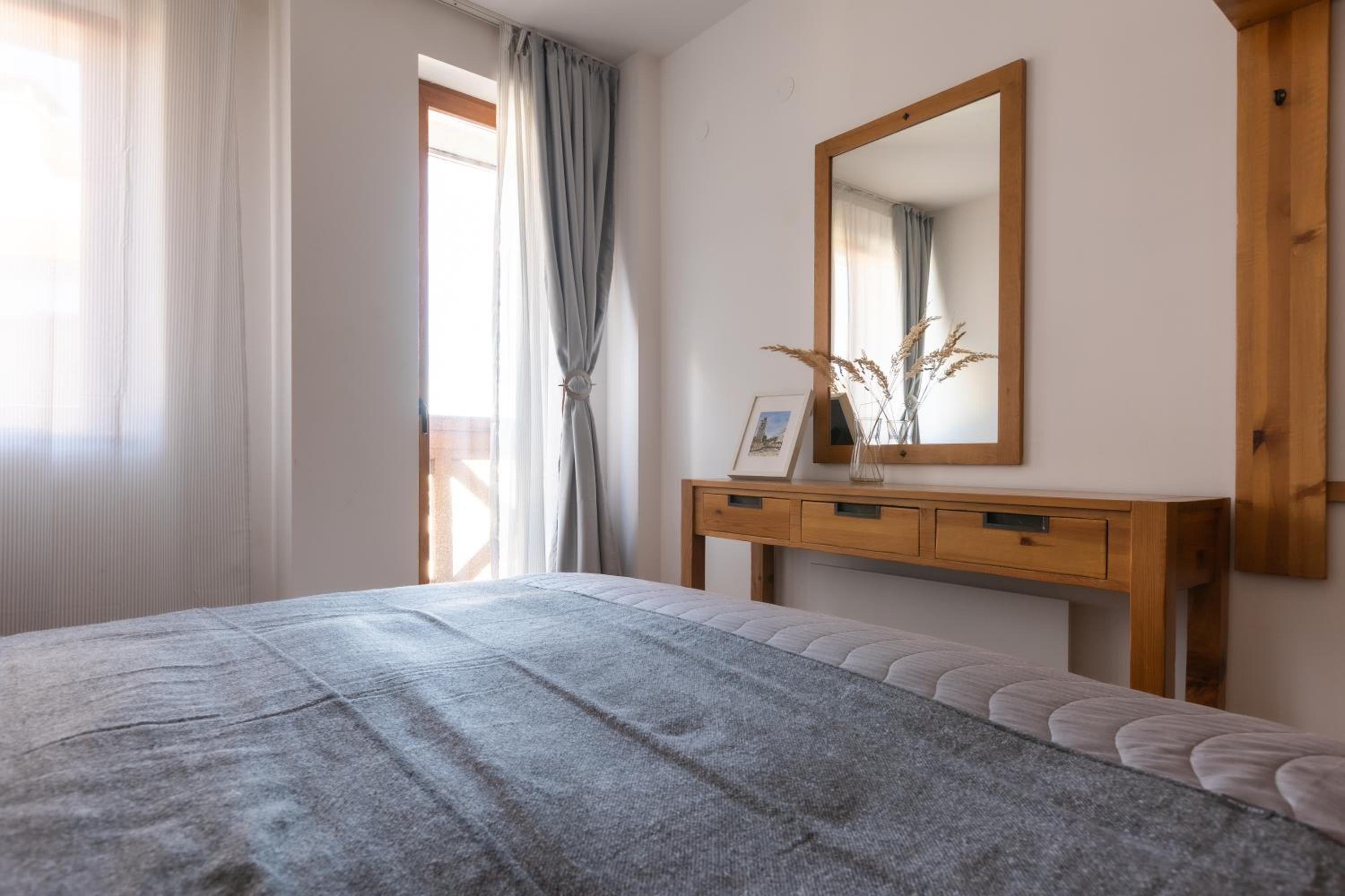 Light One Bed Flat next to the Ski Lift