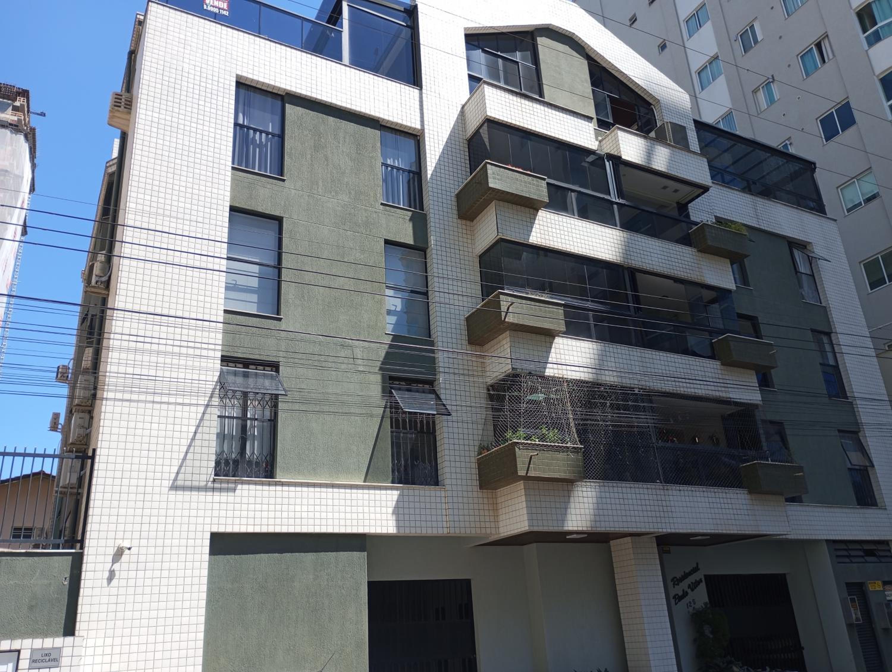 Ótimo Apartamento vista mar a 70 metros