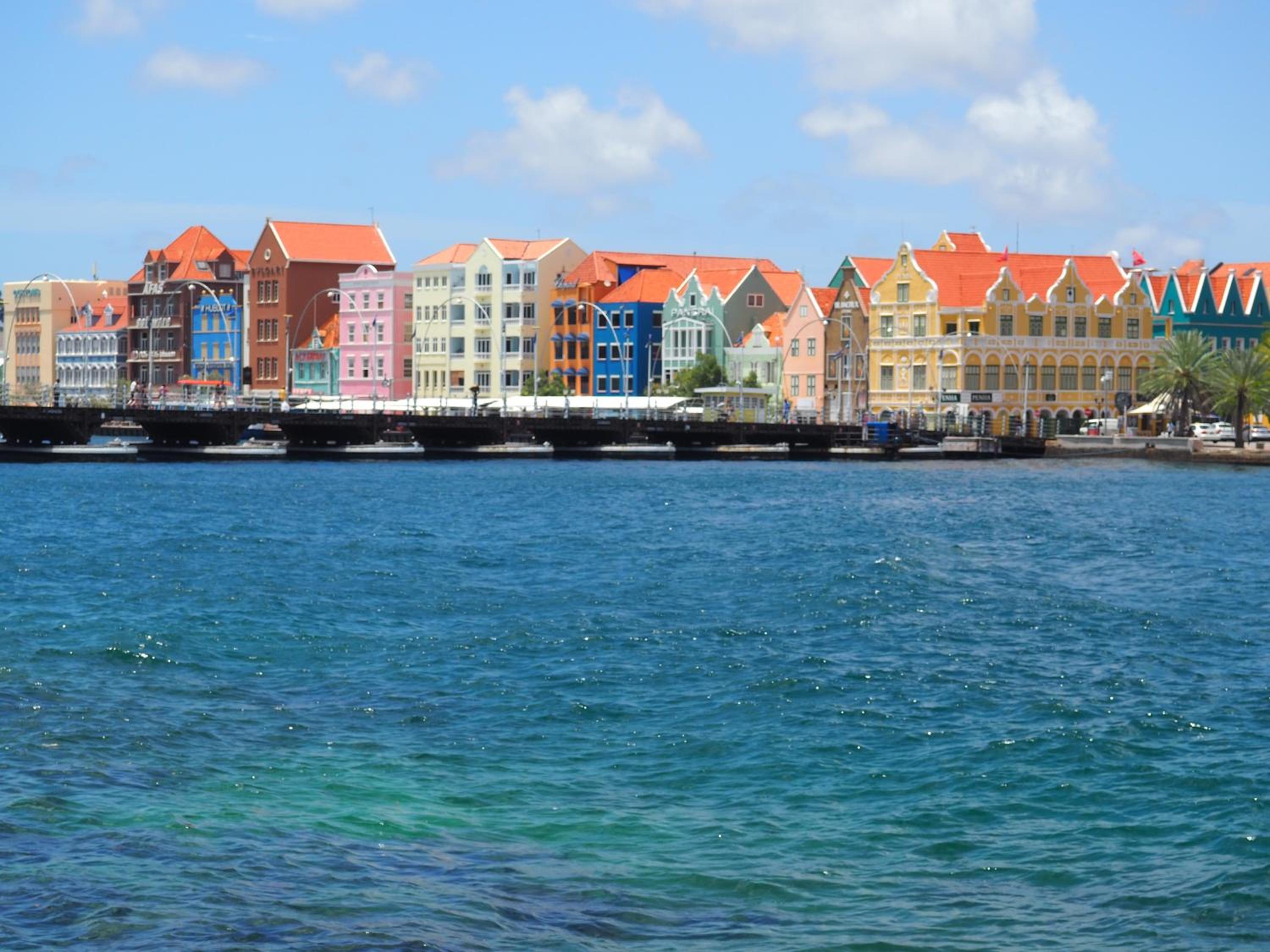Kas di BaMi A-194 op Seru Coral Resort - Ruim appartement met groot zwembad en tropische tuin