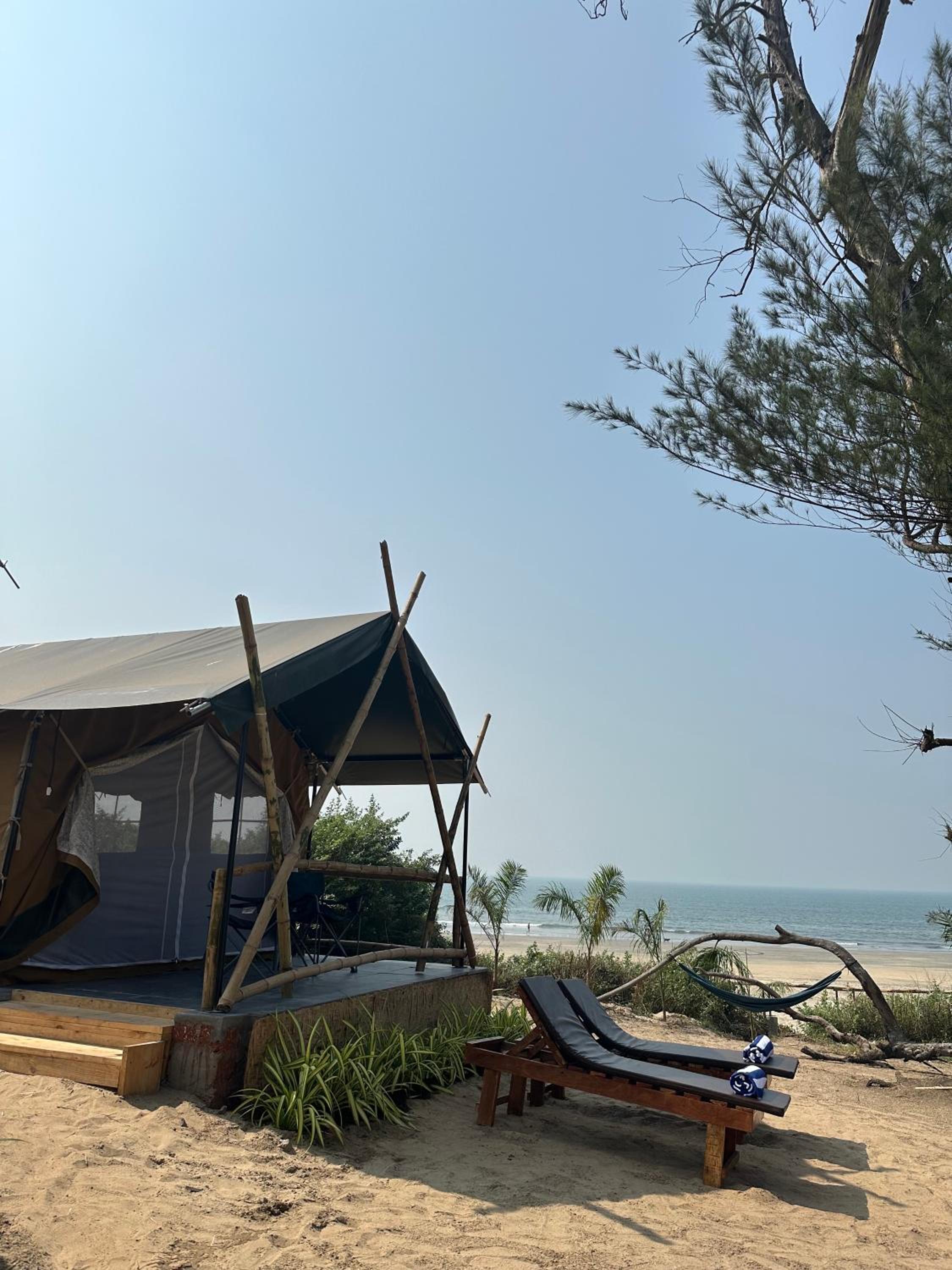 SeaOM Beach Huts and Tents