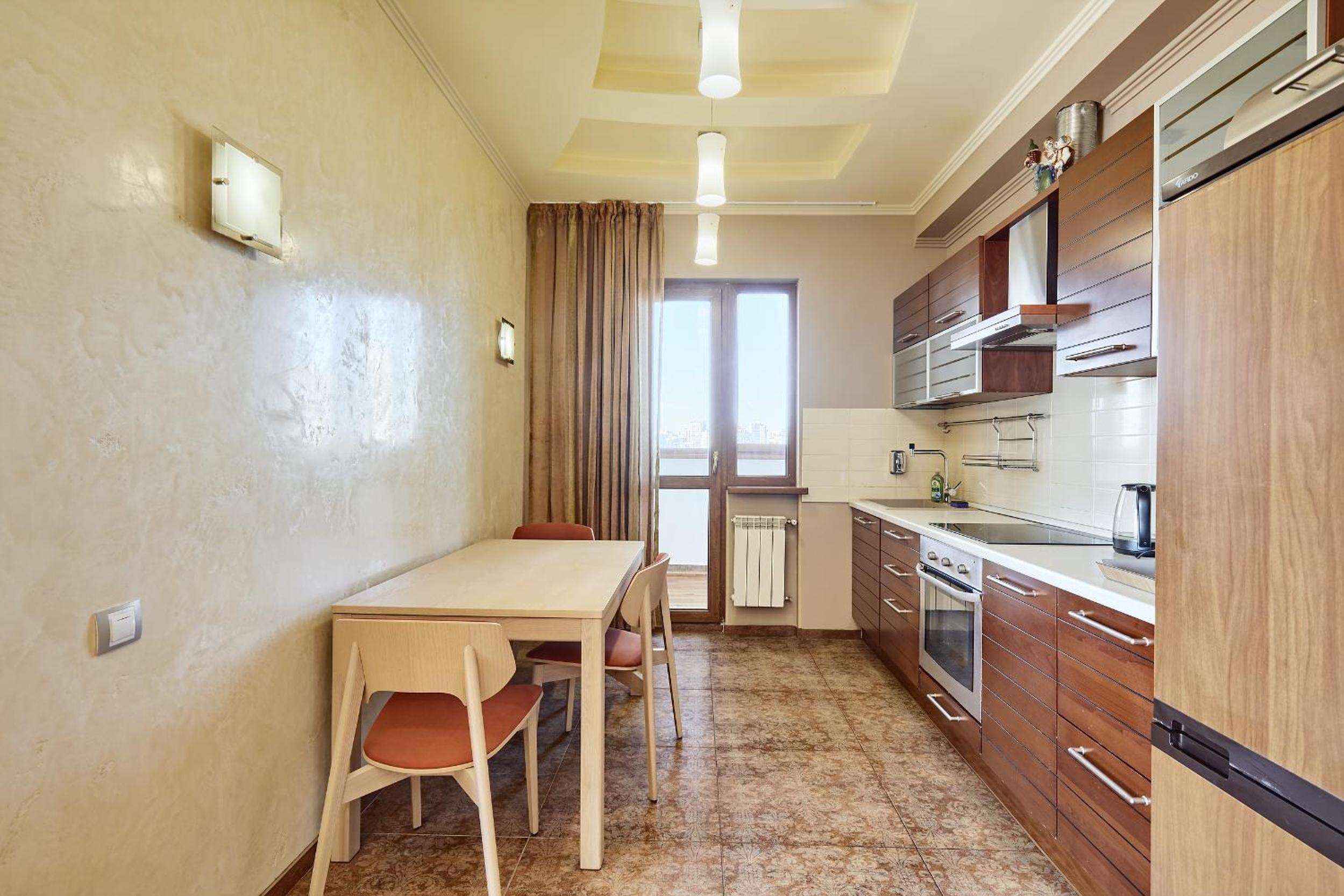 Botanic Towers опалення та світло цілодобово