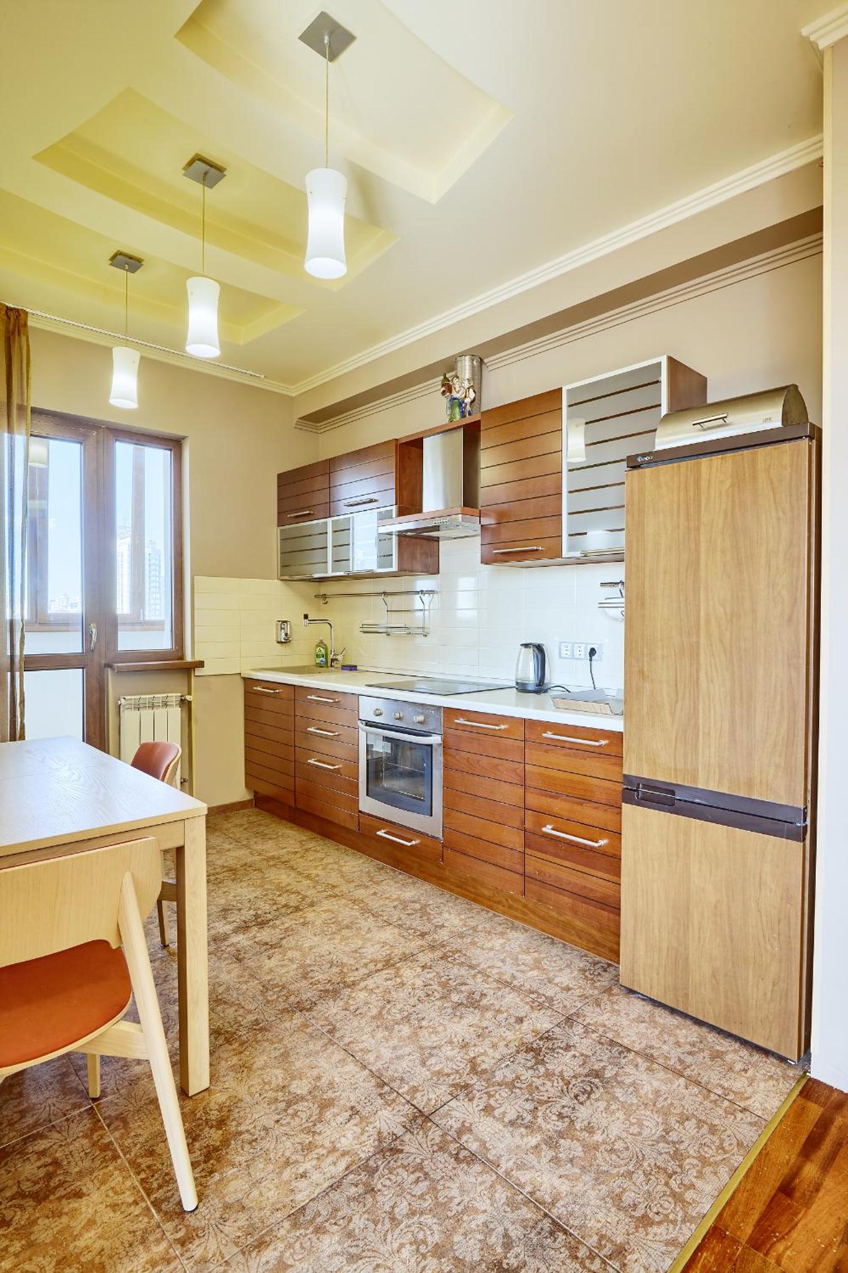 Botanic Towers опалення та світло цілодобово