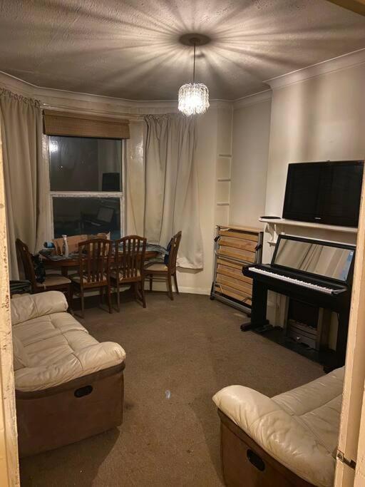 Feel Like Your Home view 3