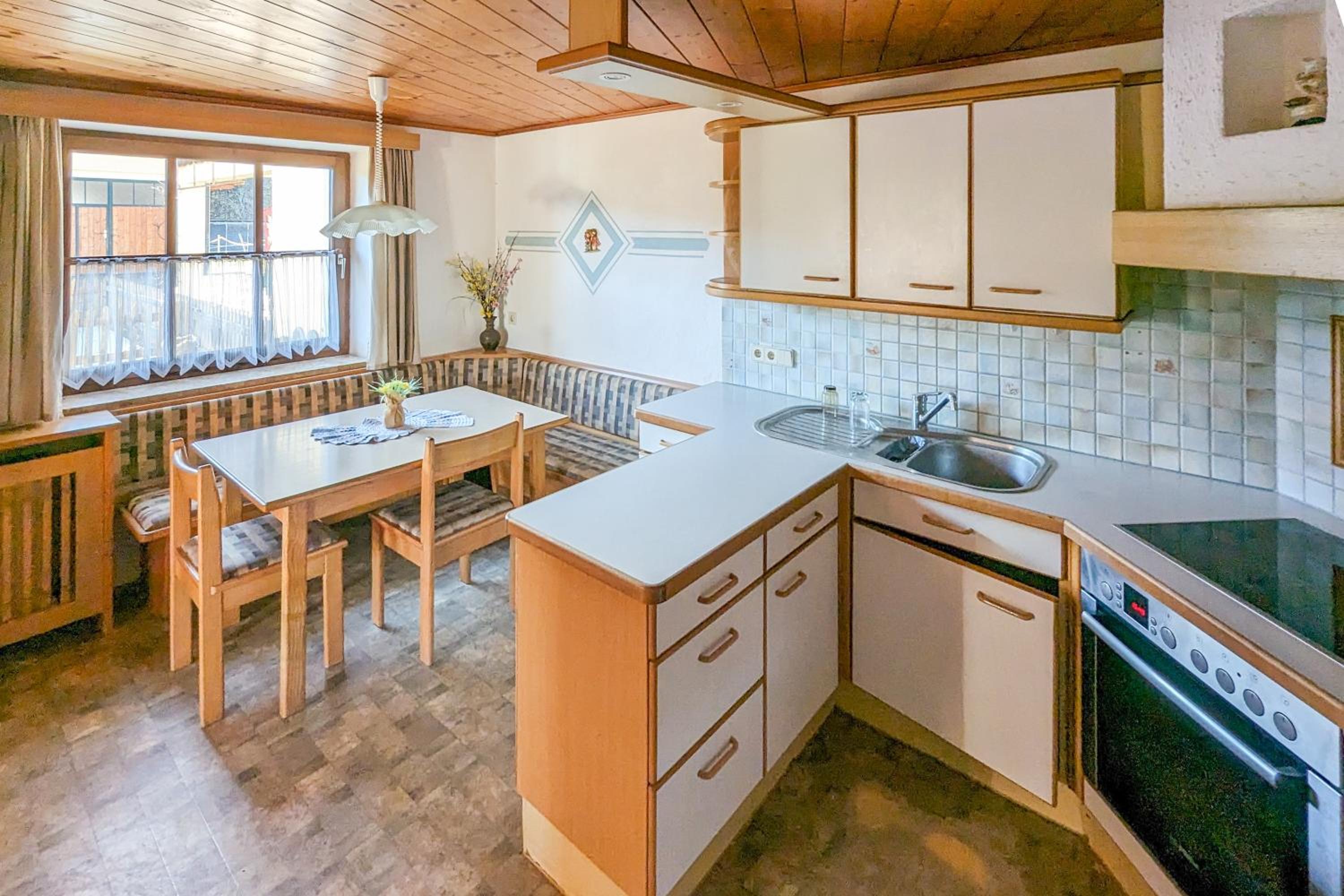 Private Farmhouse Escape - Ideal for up to 8 Guests