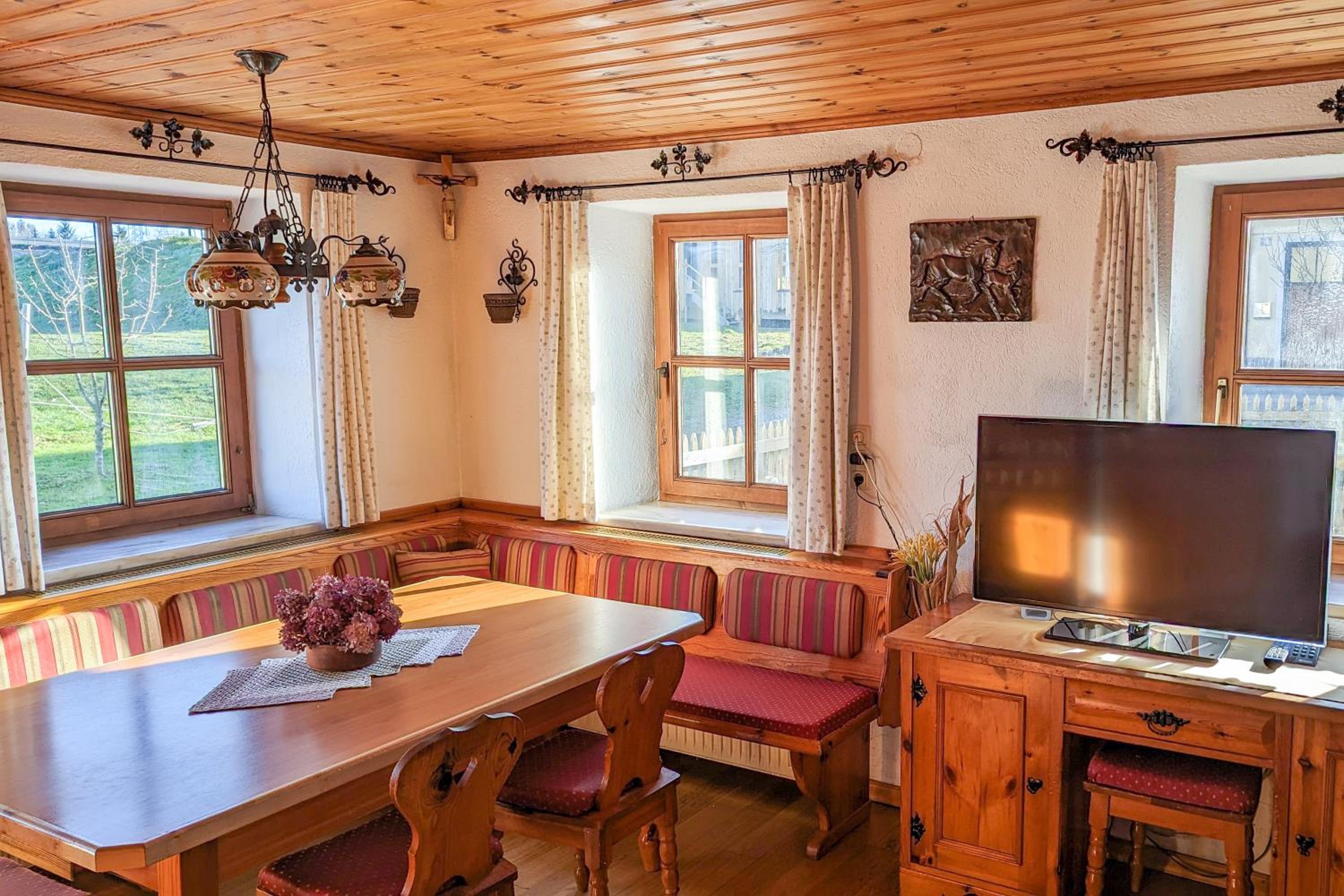 Private Farmhouse Escape - Ideal for up to 8 Guests