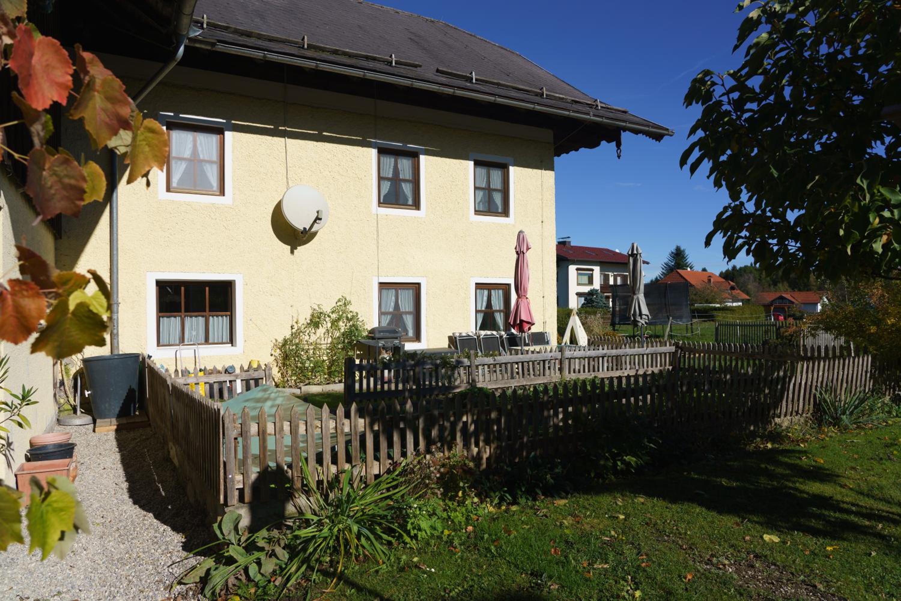 Private Farmhouse Escape - Ideal for up to 8 Guests