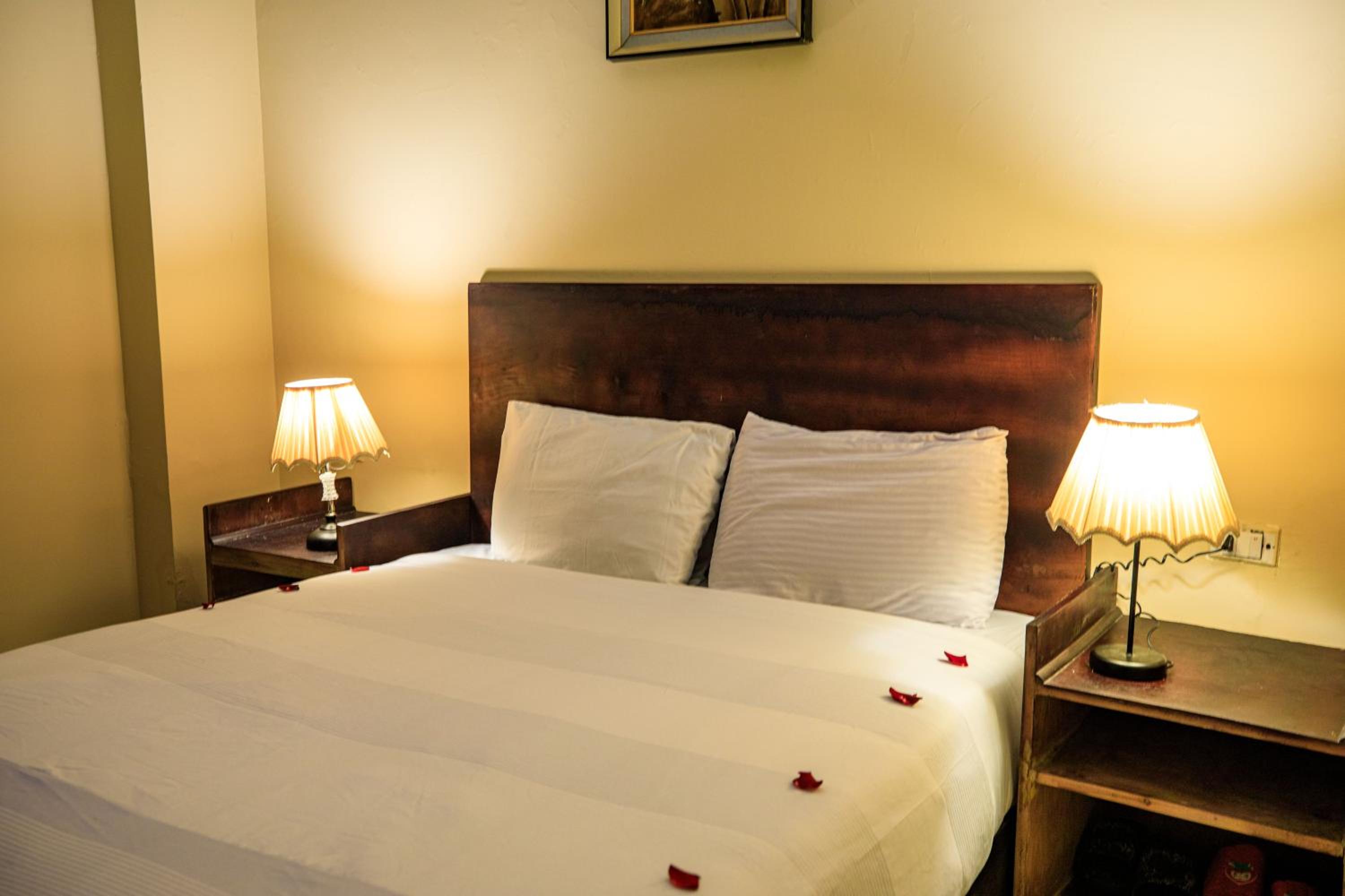 Bella Casa Pyramids Inn
