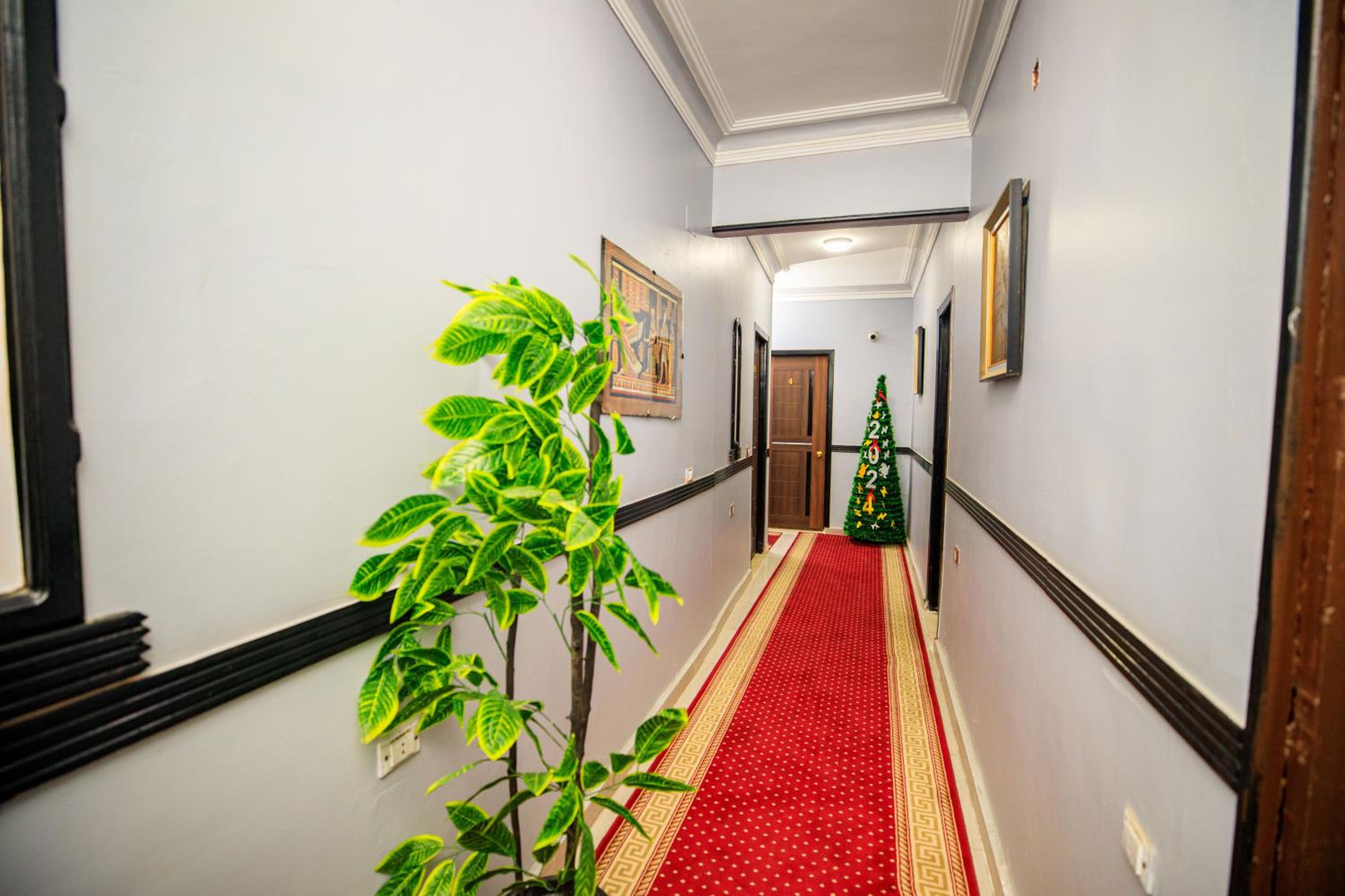 Bella Casa Pyramids Inn