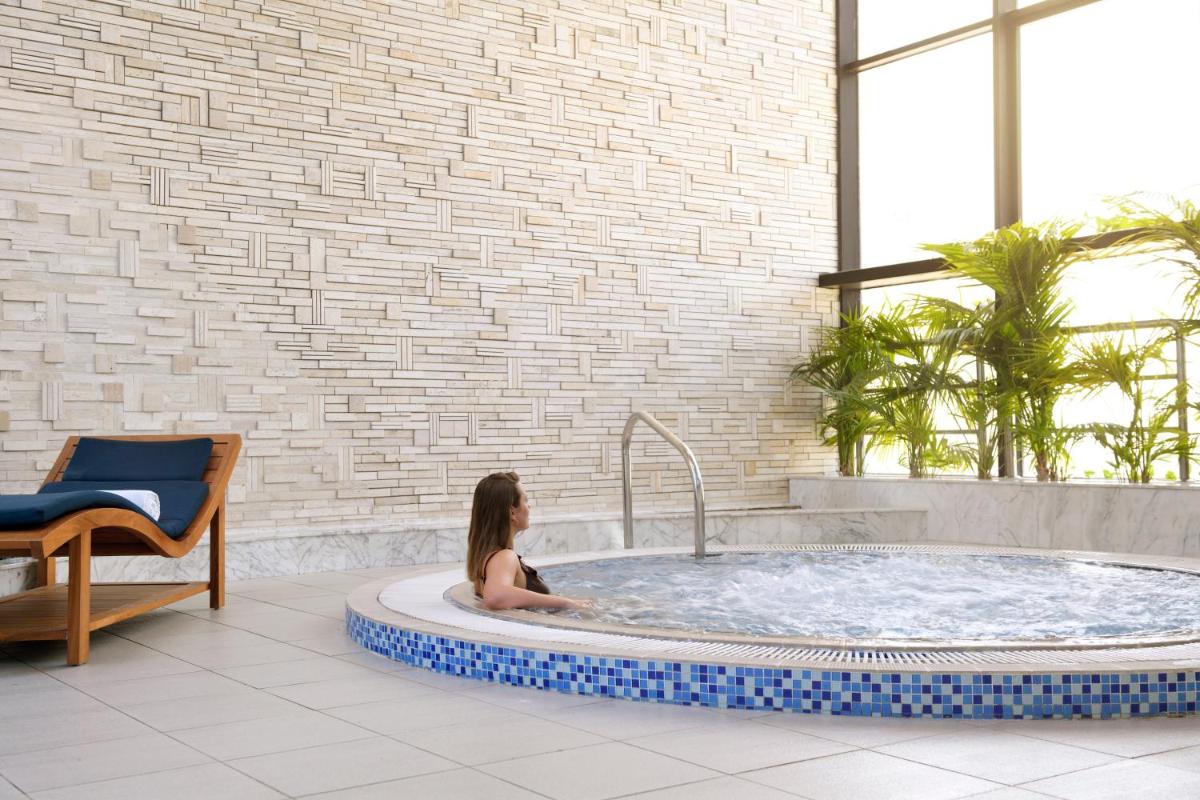 Jacuzzi
