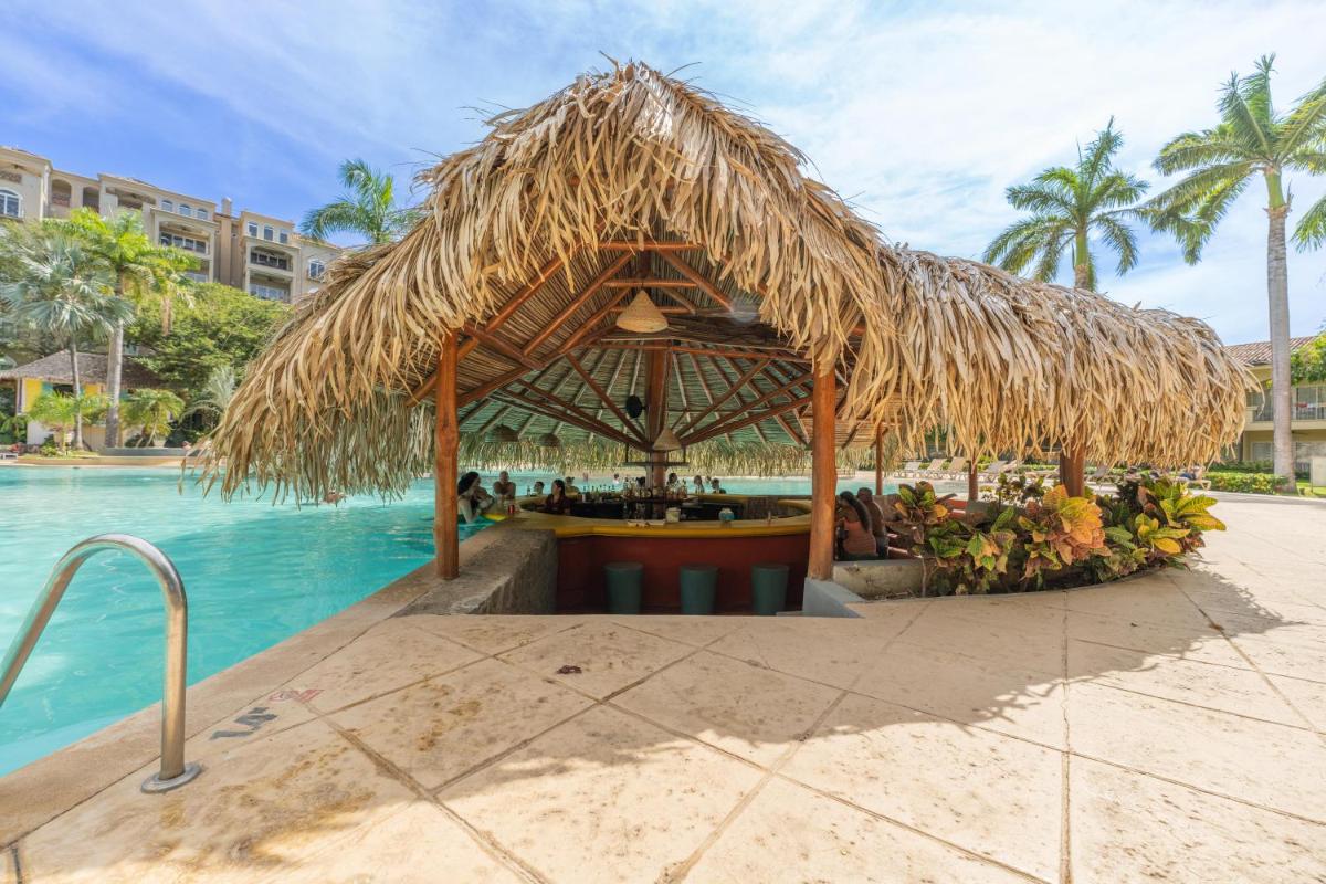 Matapalo 205- 2 Bedroom Condo at the Diria Resort