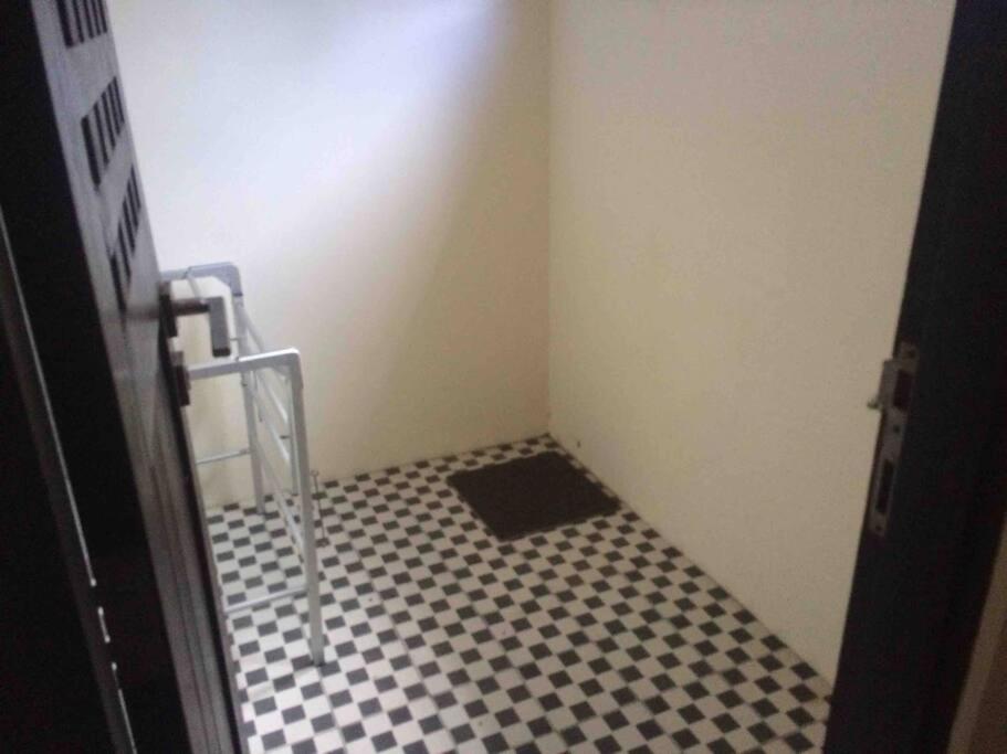 simple apartment 2 view 4