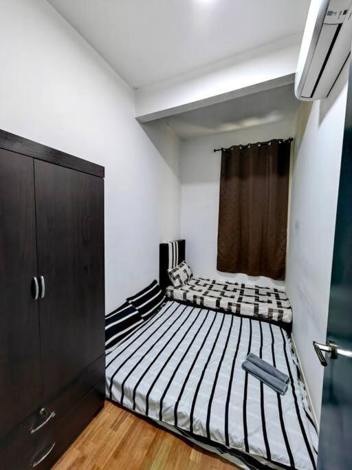 Paradigm Residence/familysuite/3bed-12pax/linkmall