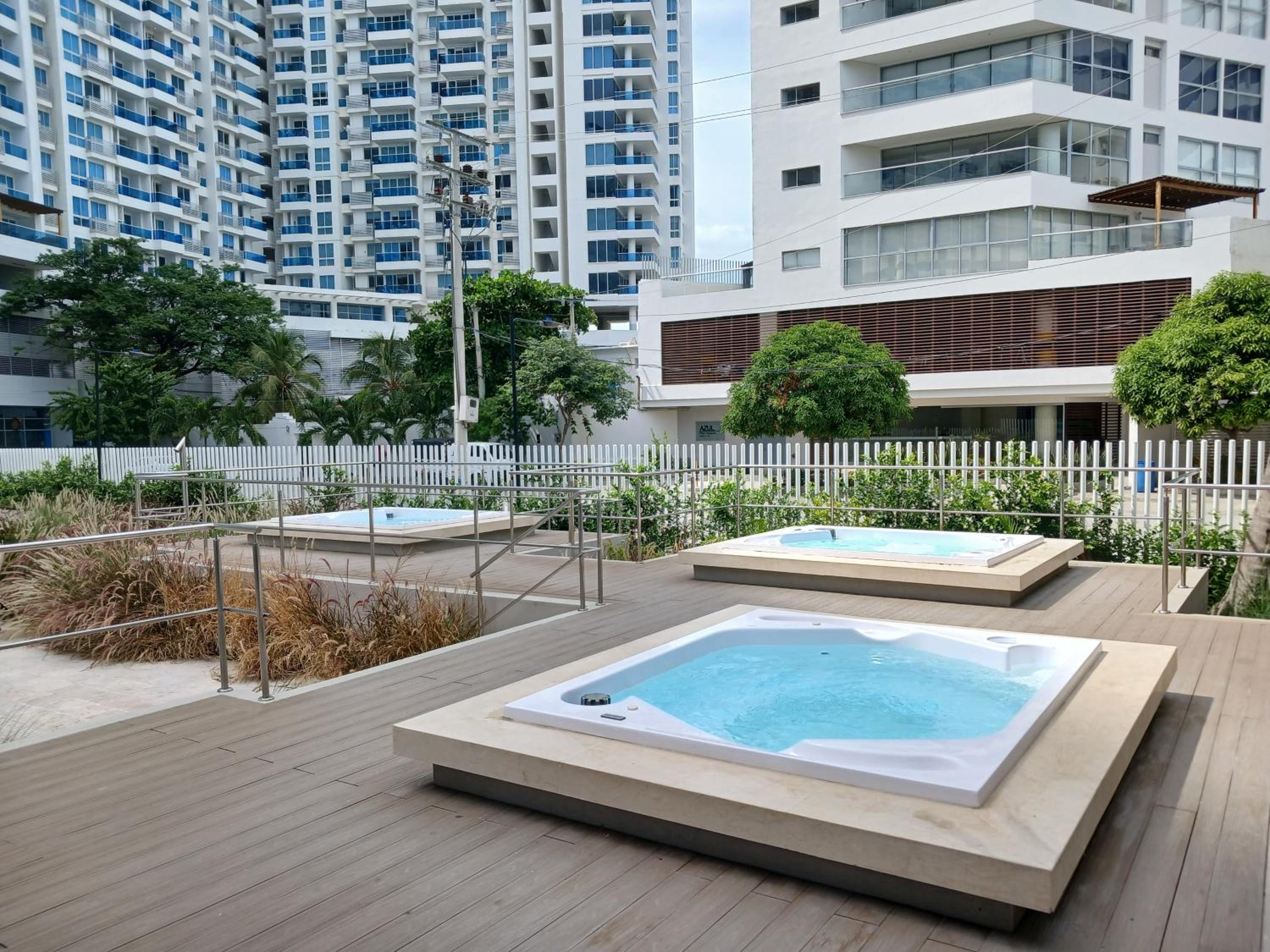 Reserva del Mar Primera Línea - Playa Salguero - Piscinas, Jacuzzi y Vista al Mar