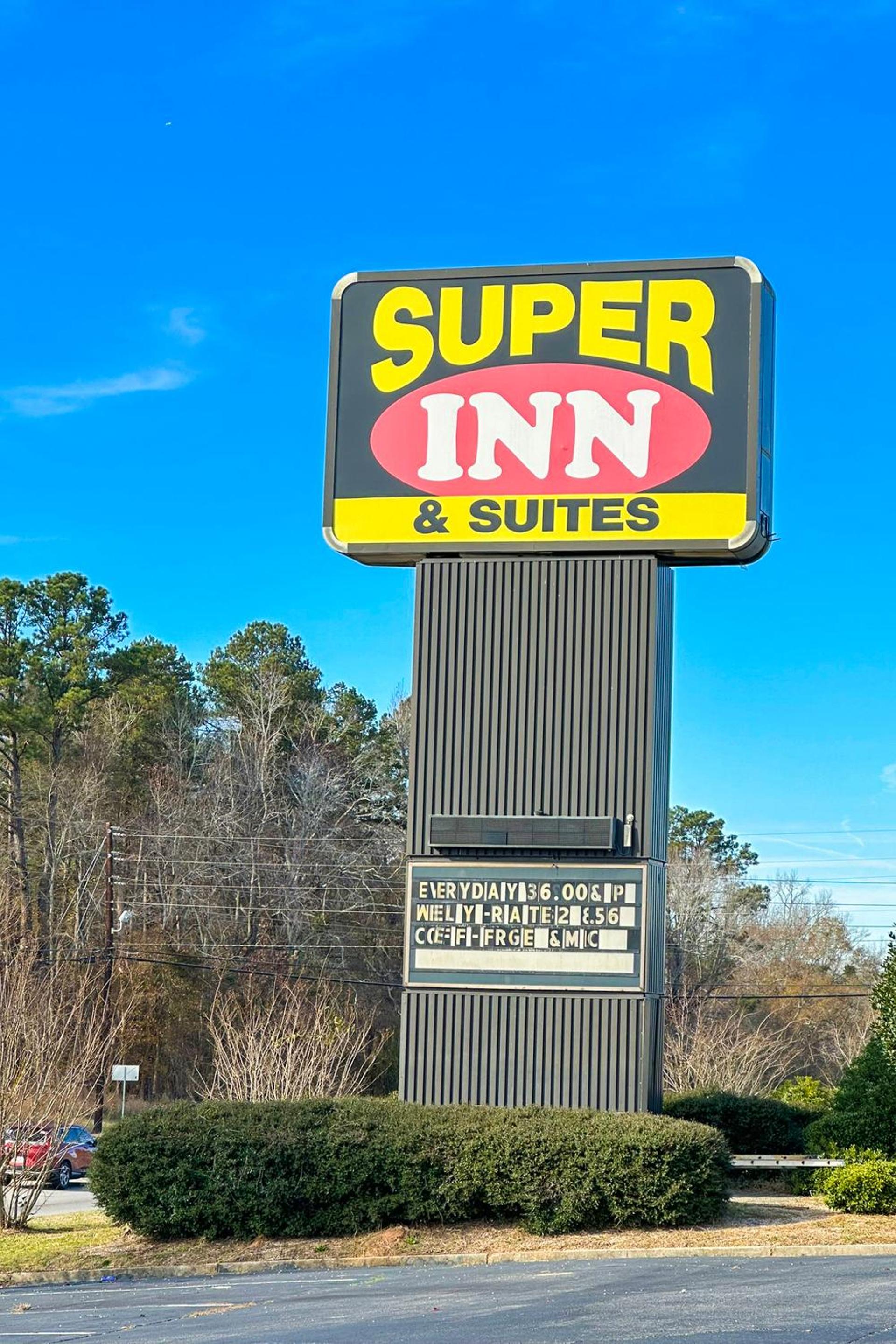Milledgeville Vacations - Super Inn  Suites by OYO Milledgeville - Property Image 1