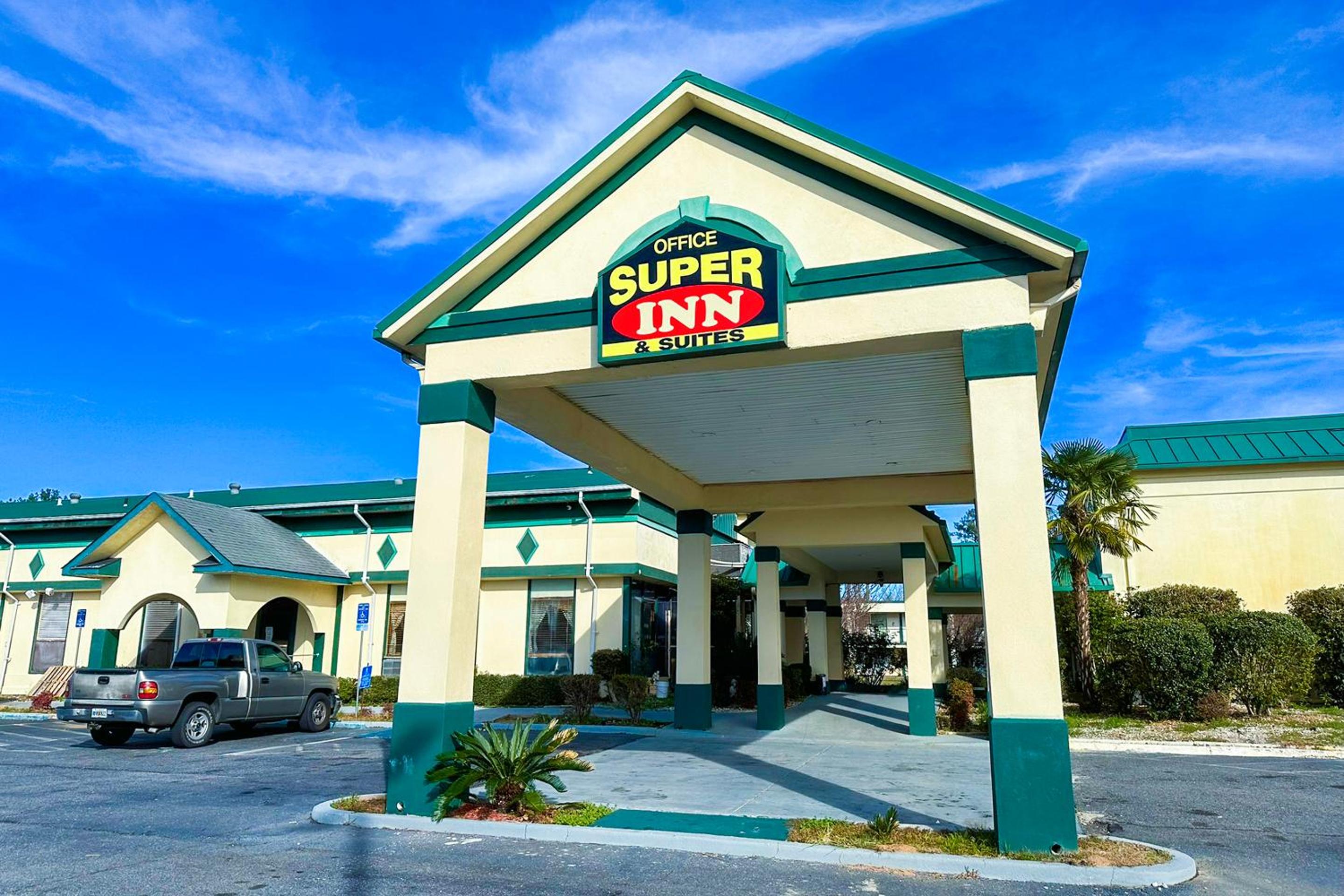 Milledgeville Vacations - Super Inn  Suites by OYO Milledgeville - Property Image 5