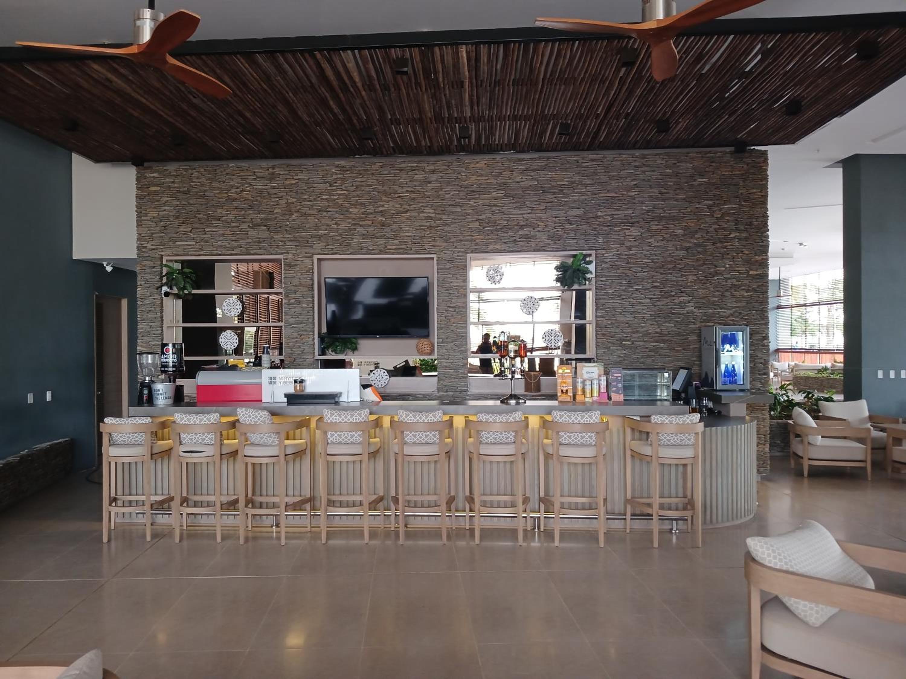 Reserva del Mar Primera Línea - Playa Salguero - Piscinas, Jacuzzi y Vista al Mar