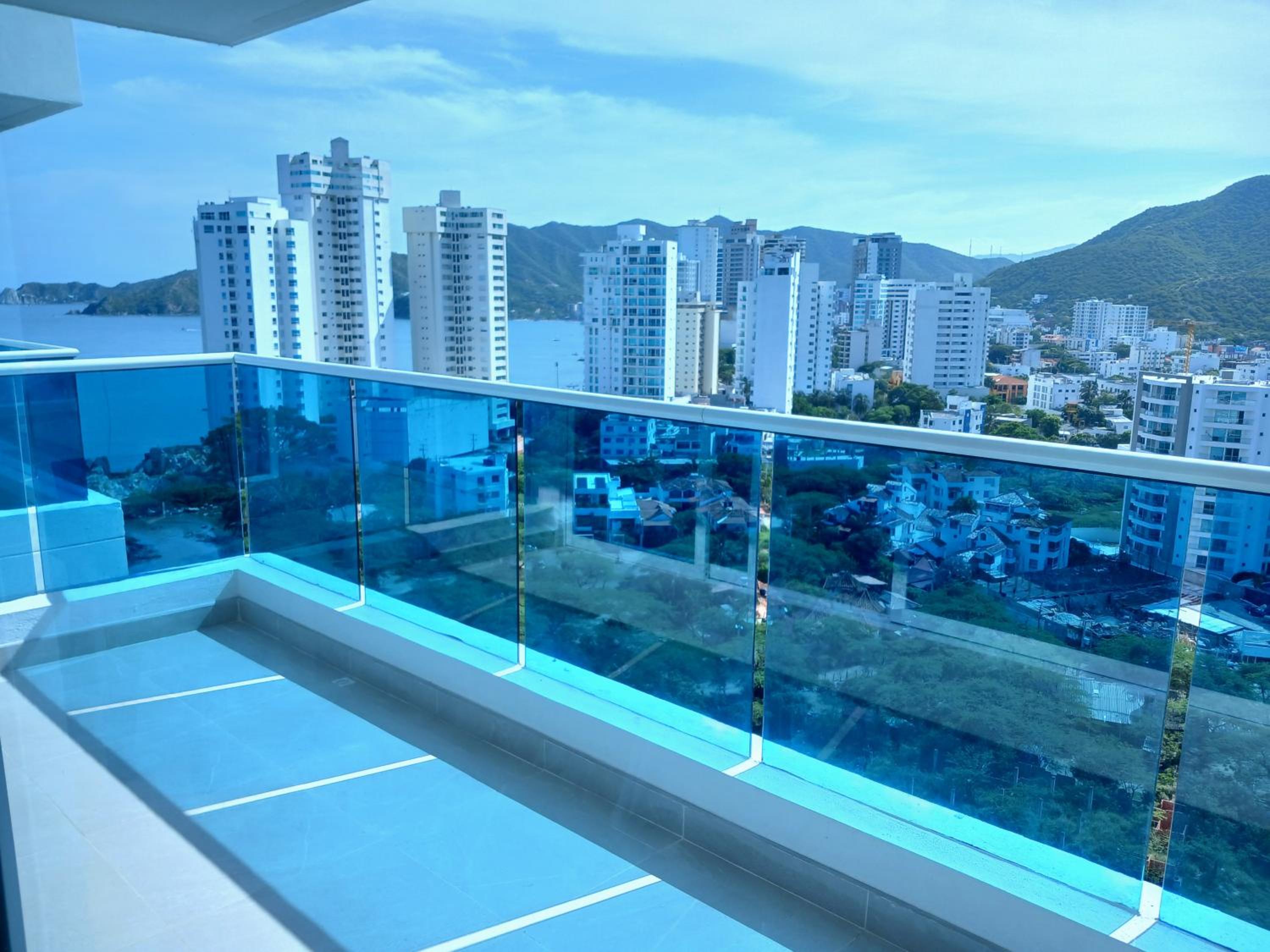 Reserva del Mar Primera Línea - Playa Salguero - Piscinas, Jacuzzi y Vista al Mar
