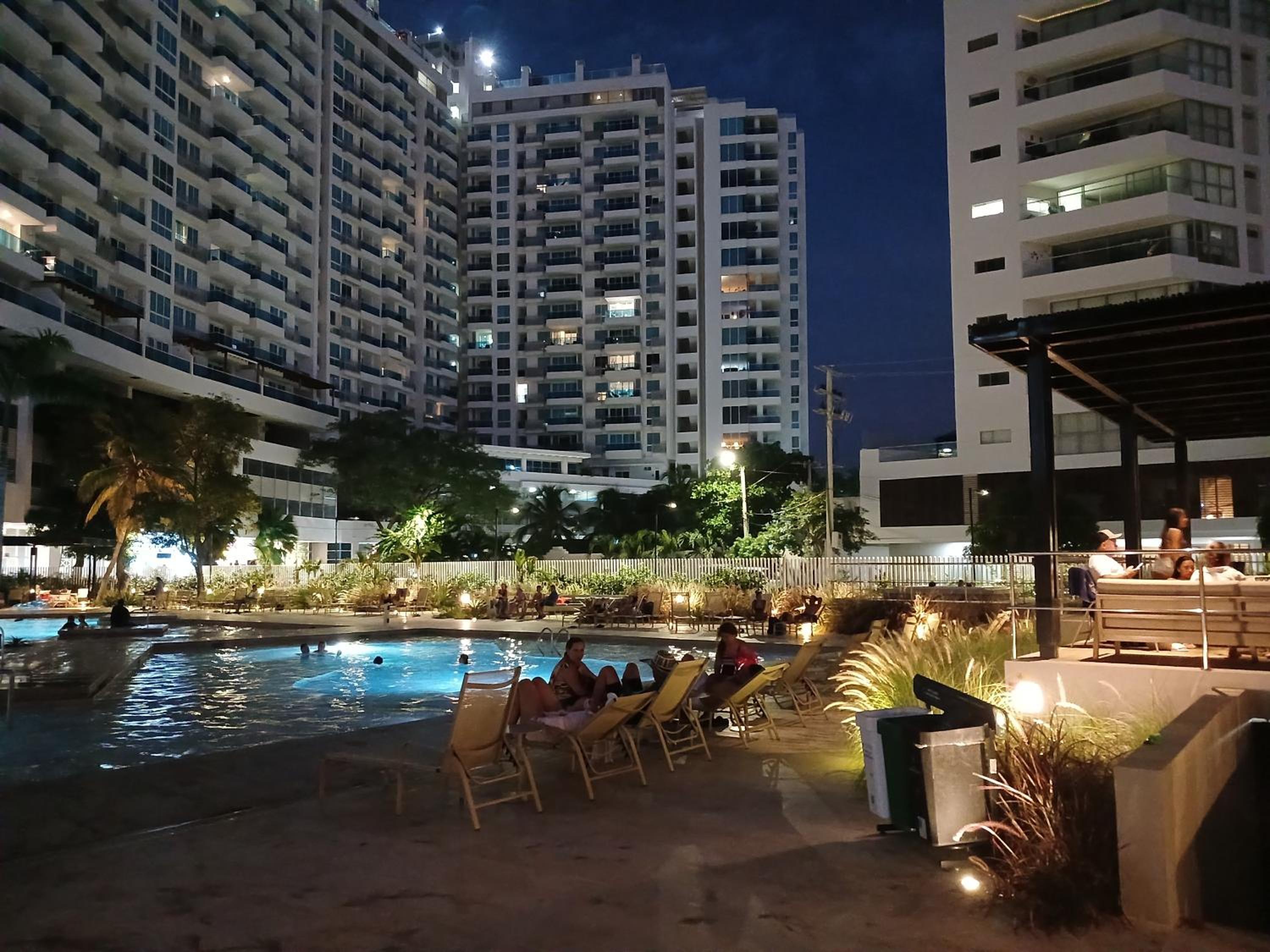 Reserva del Mar Primera Línea - Playa Salguero - Piscinas, Jacuzzi y Vista al Mar