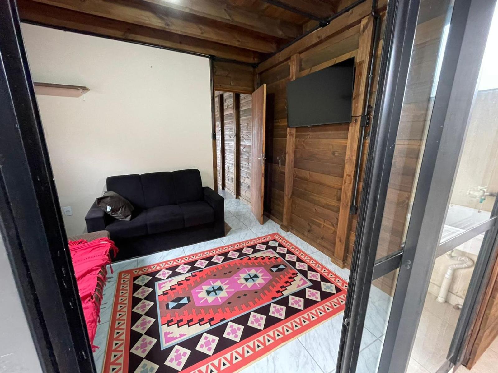 Woody House Chalé