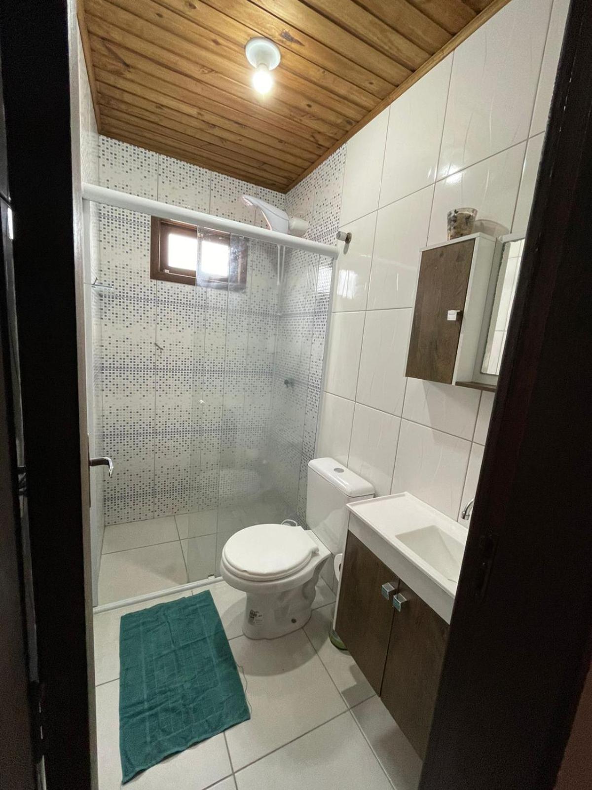 Woody House Chalé