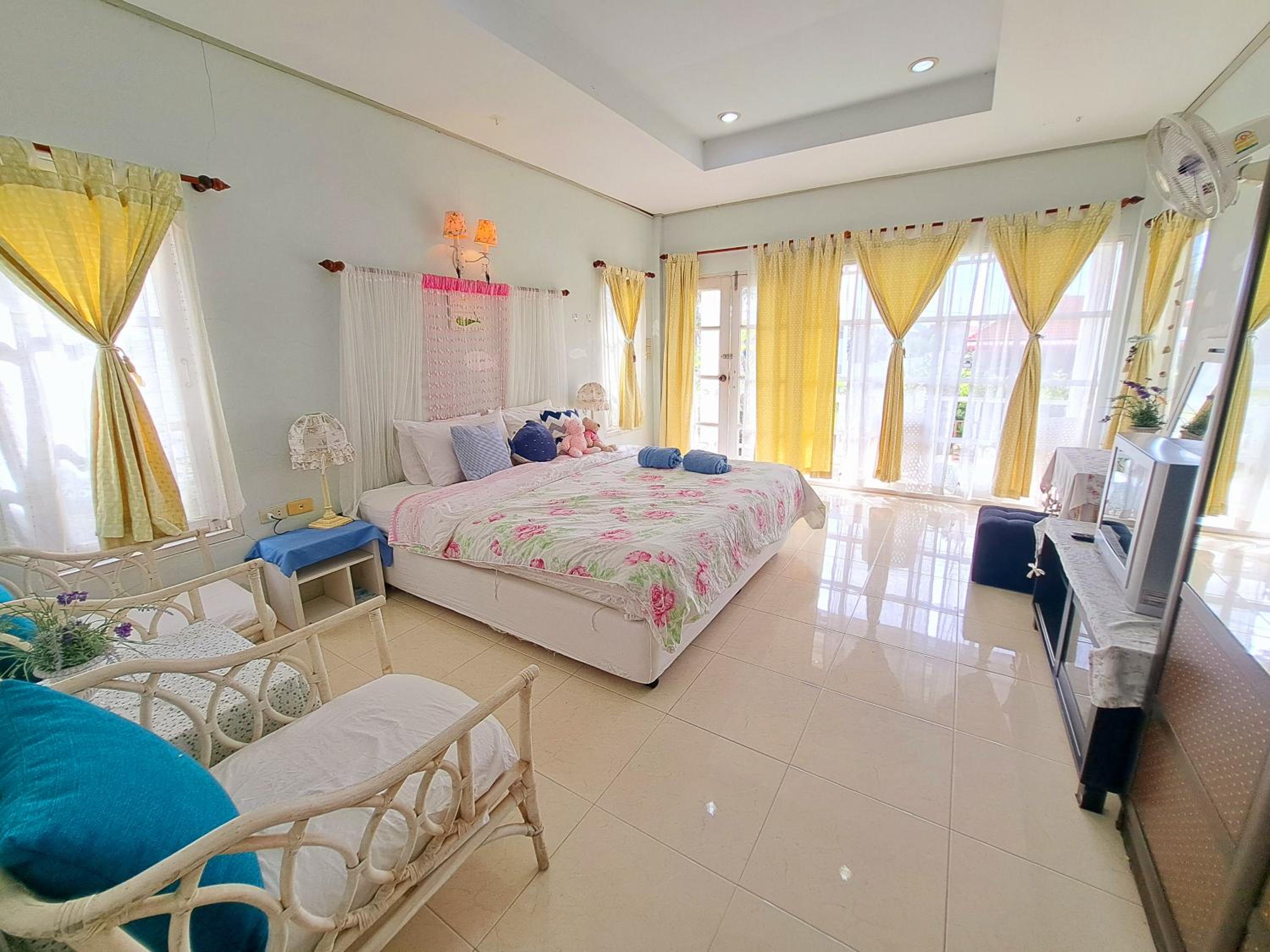 Prathana Garden Beach Resort view 5
