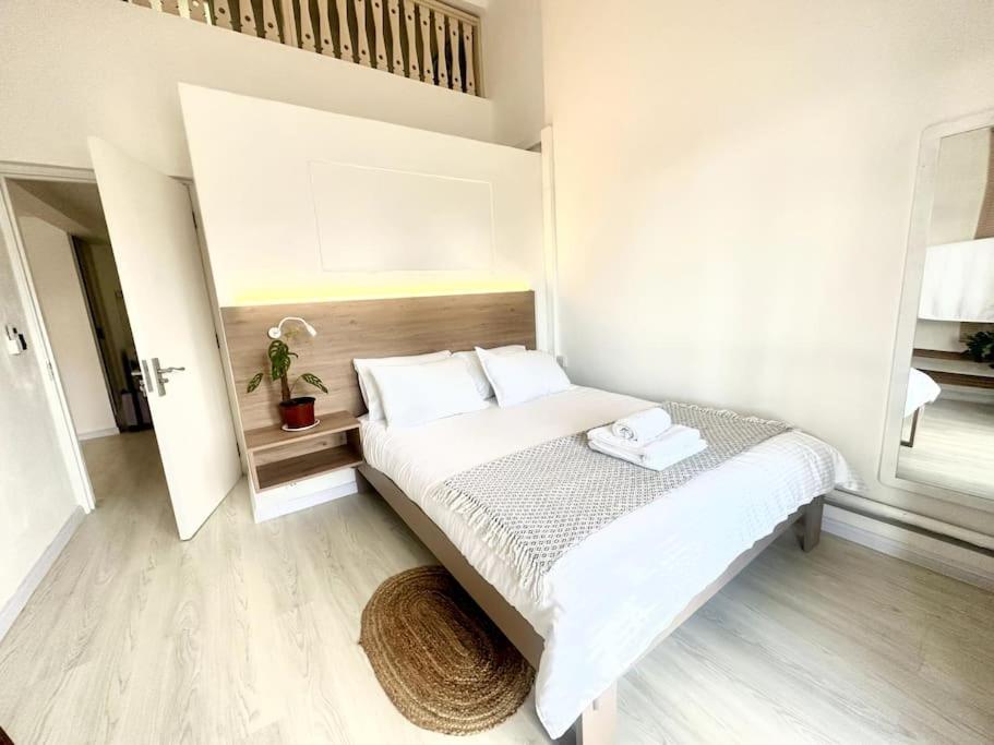 3 Bedroom Beachside apartment - 30 Secs from beach view 3